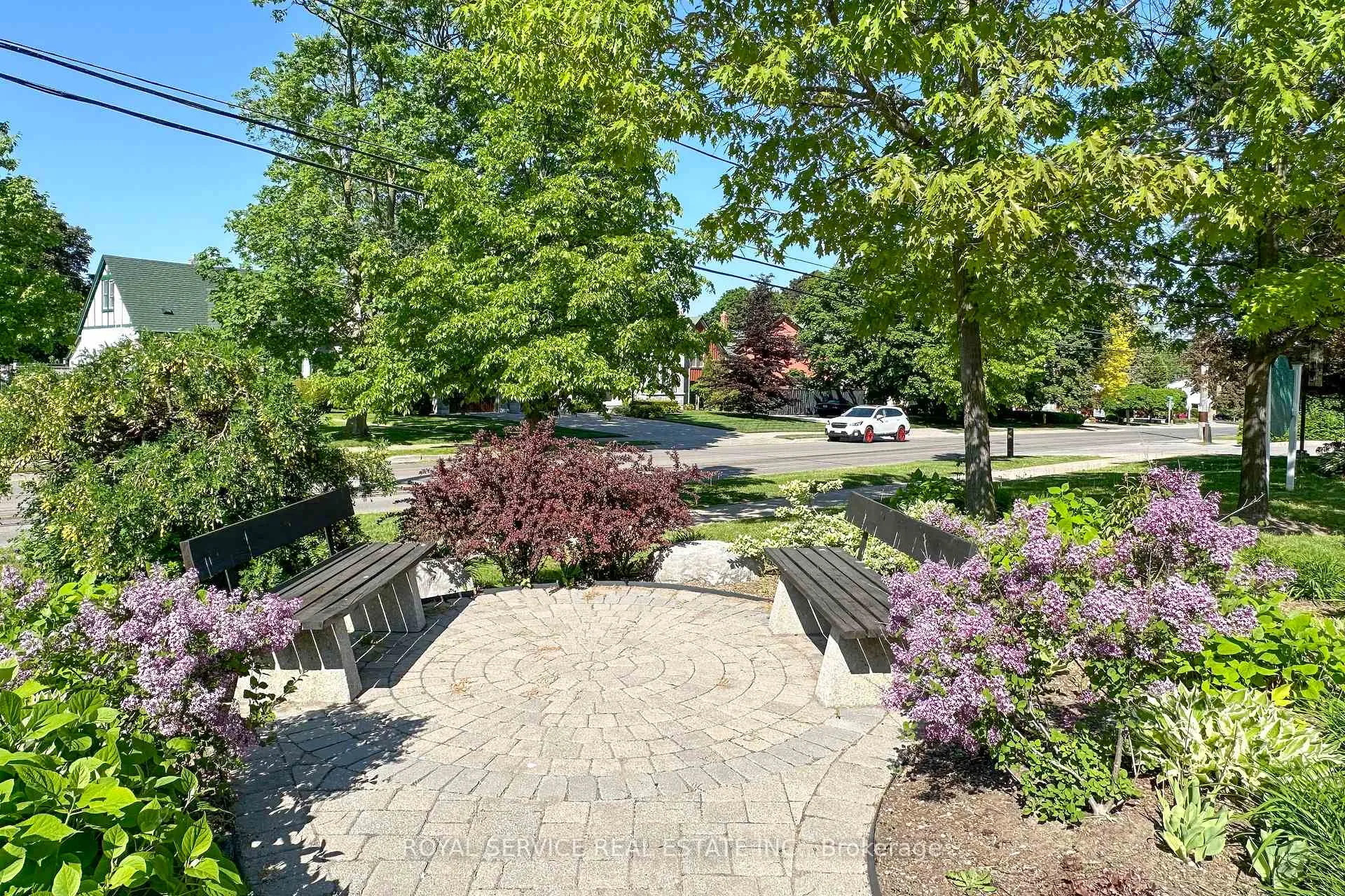 Photo 3 of Unit 212, 95 Wellington Street, Clarington, Bowmanville — HOMEH