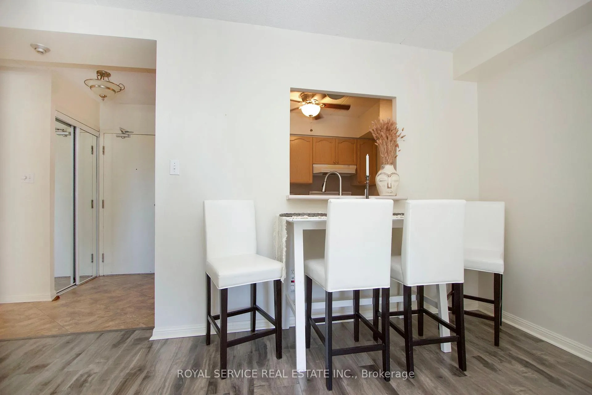 Photo 11 of Unit 212, 95 Wellington Street, Clarington, Bowmanville — HOMEH