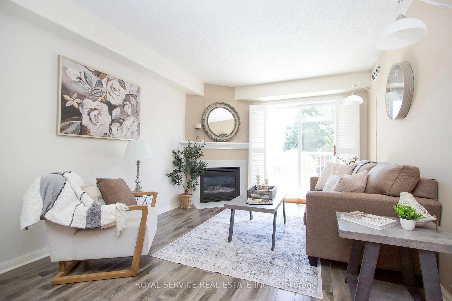 Photo 12 of Unit 212, 95 Wellington Street, Clarington, Bowmanville — HOMEH
