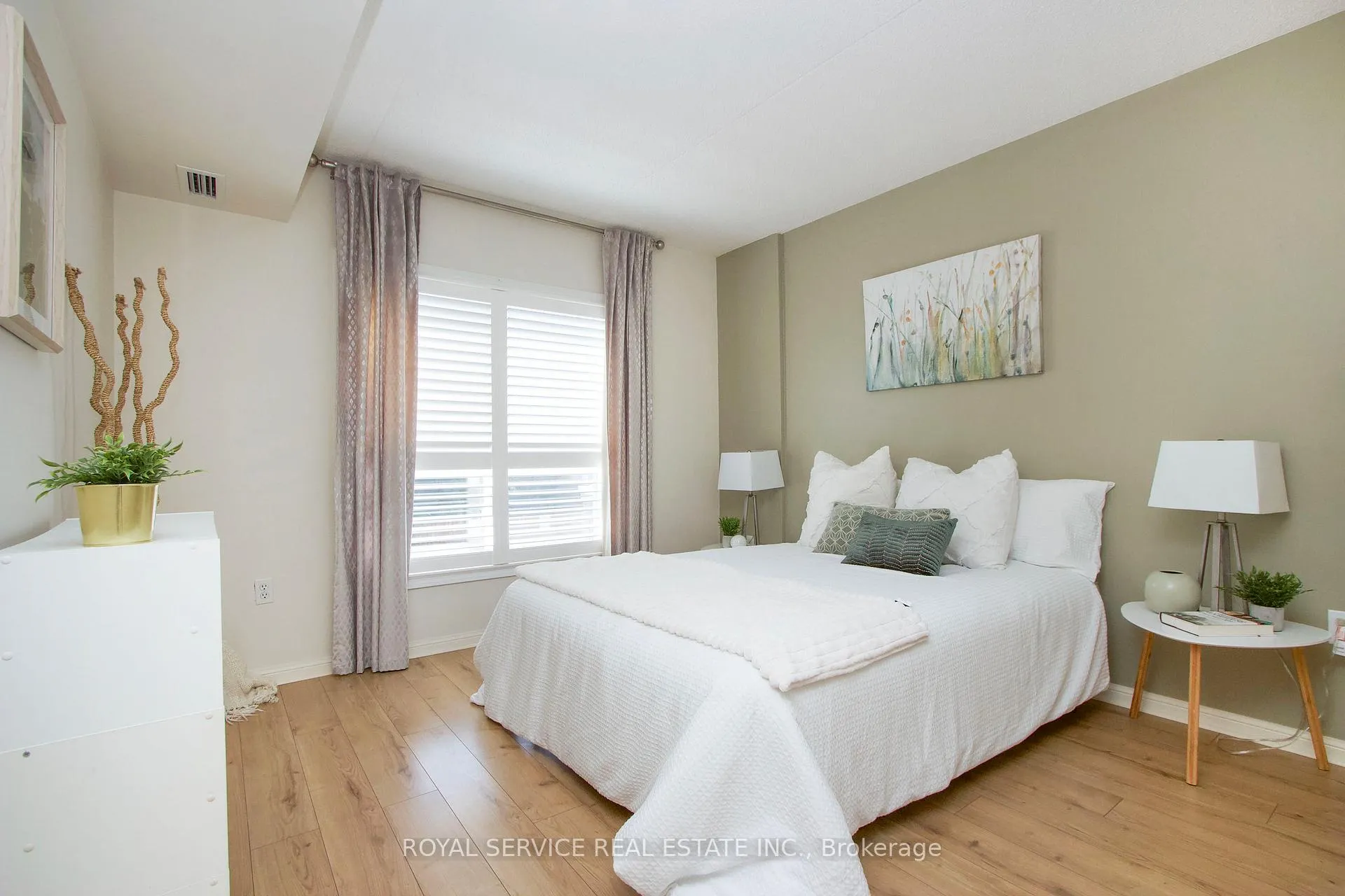 Photo 16 of Unit 212, 95 Wellington Street, Clarington, Bowmanville — HOMEH
