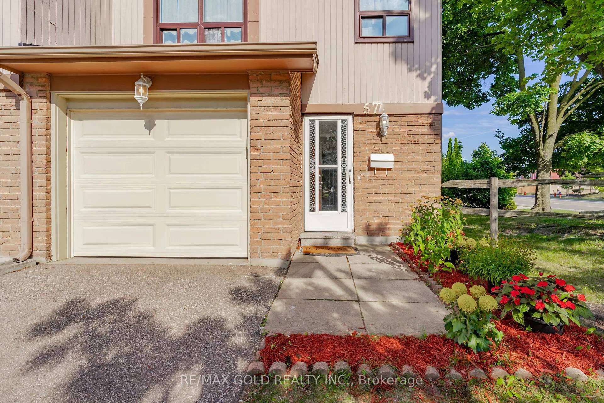 Photo 1 of 57 Guildford Crescent, Brampton, Central Park — HOMEH