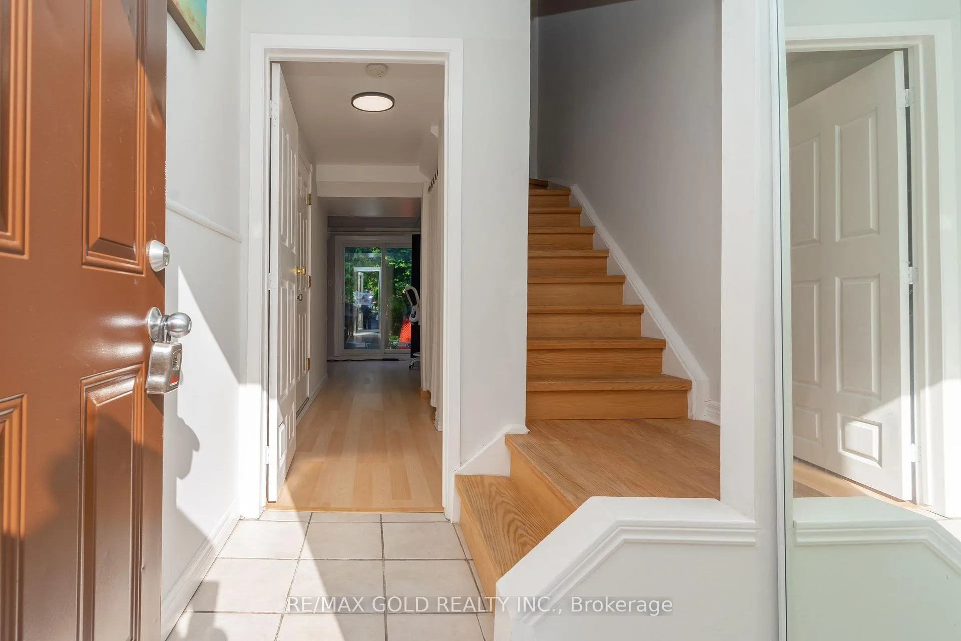 Photo 4 of 57 Guildford Crescent, Brampton, Central Park — HOMEH