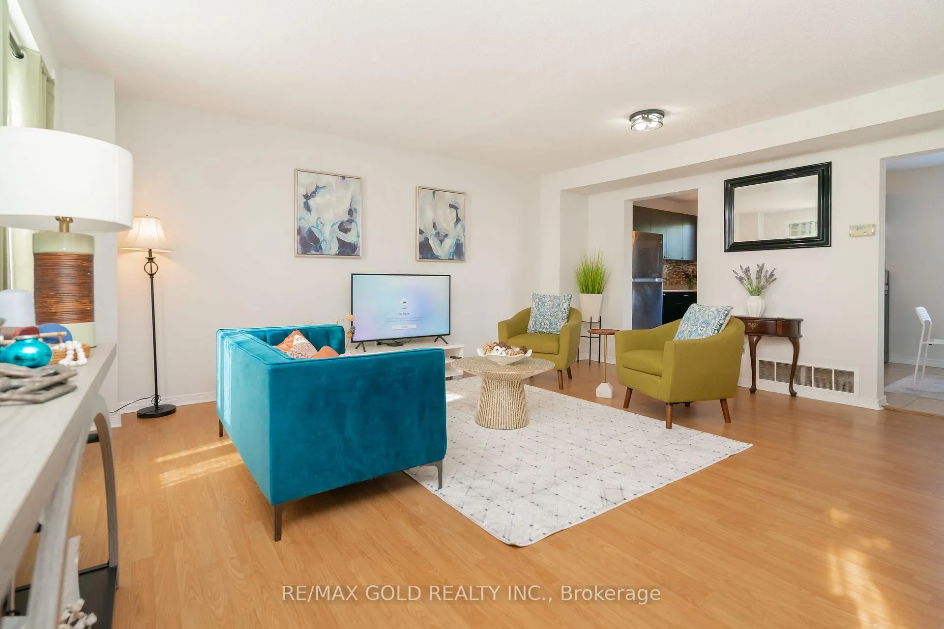Photo 13 of 57 Guildford Crescent, Brampton, Central Park — HOMEH