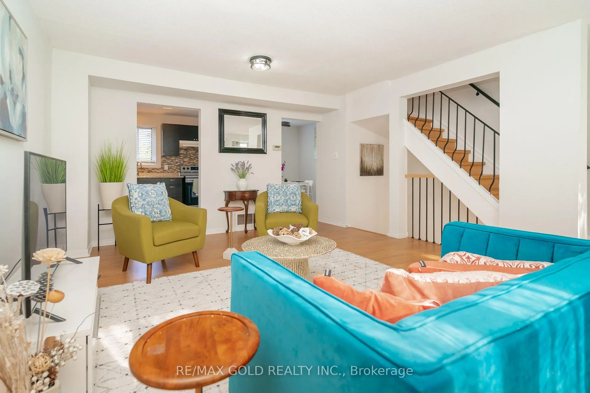 Photo 14 of 57 Guildford Crescent, Brampton, Central Park — HOMEH