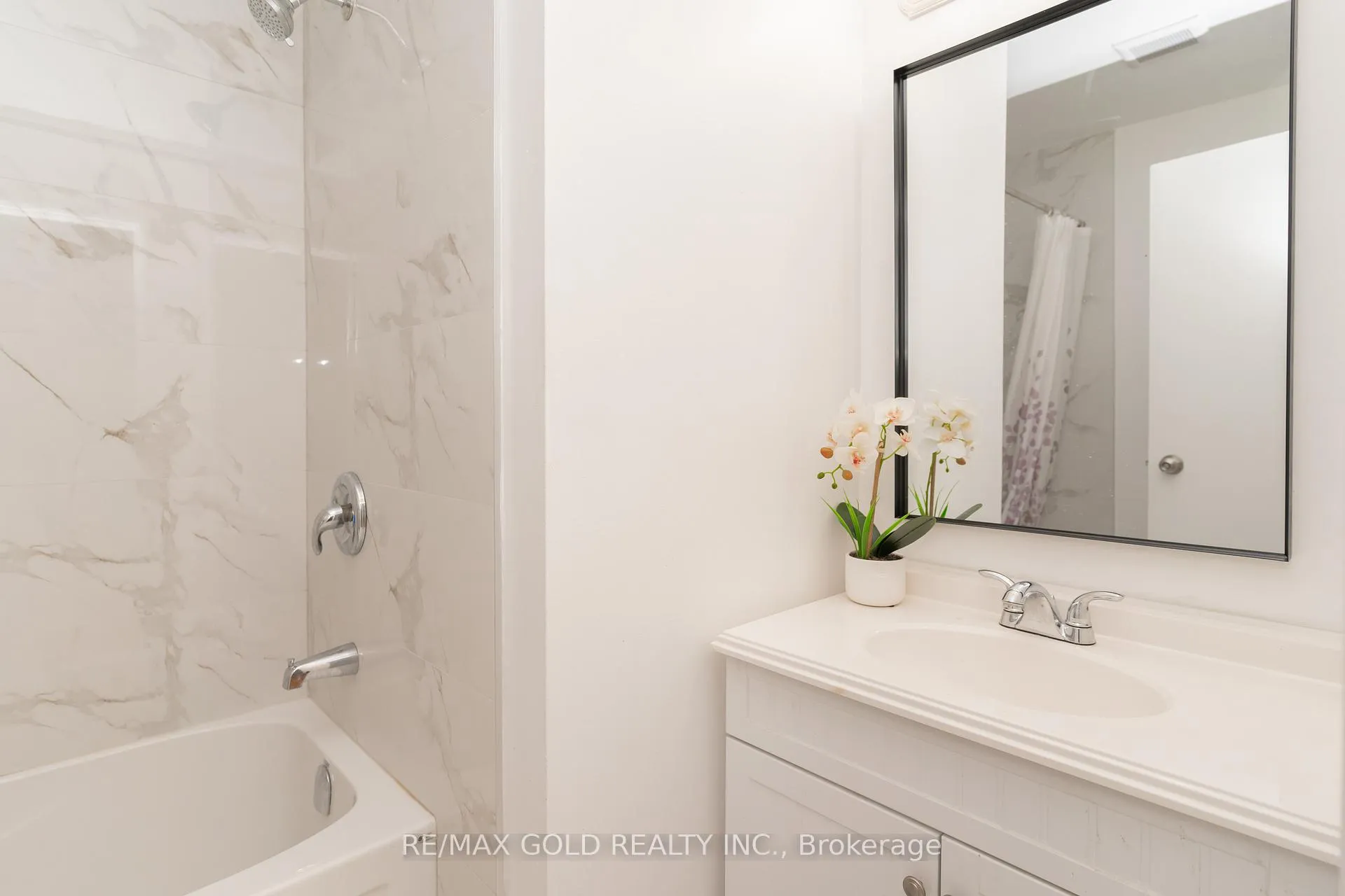 Photo 29 of 57 Guildford Crescent, Brampton, Central Park — HOMEH