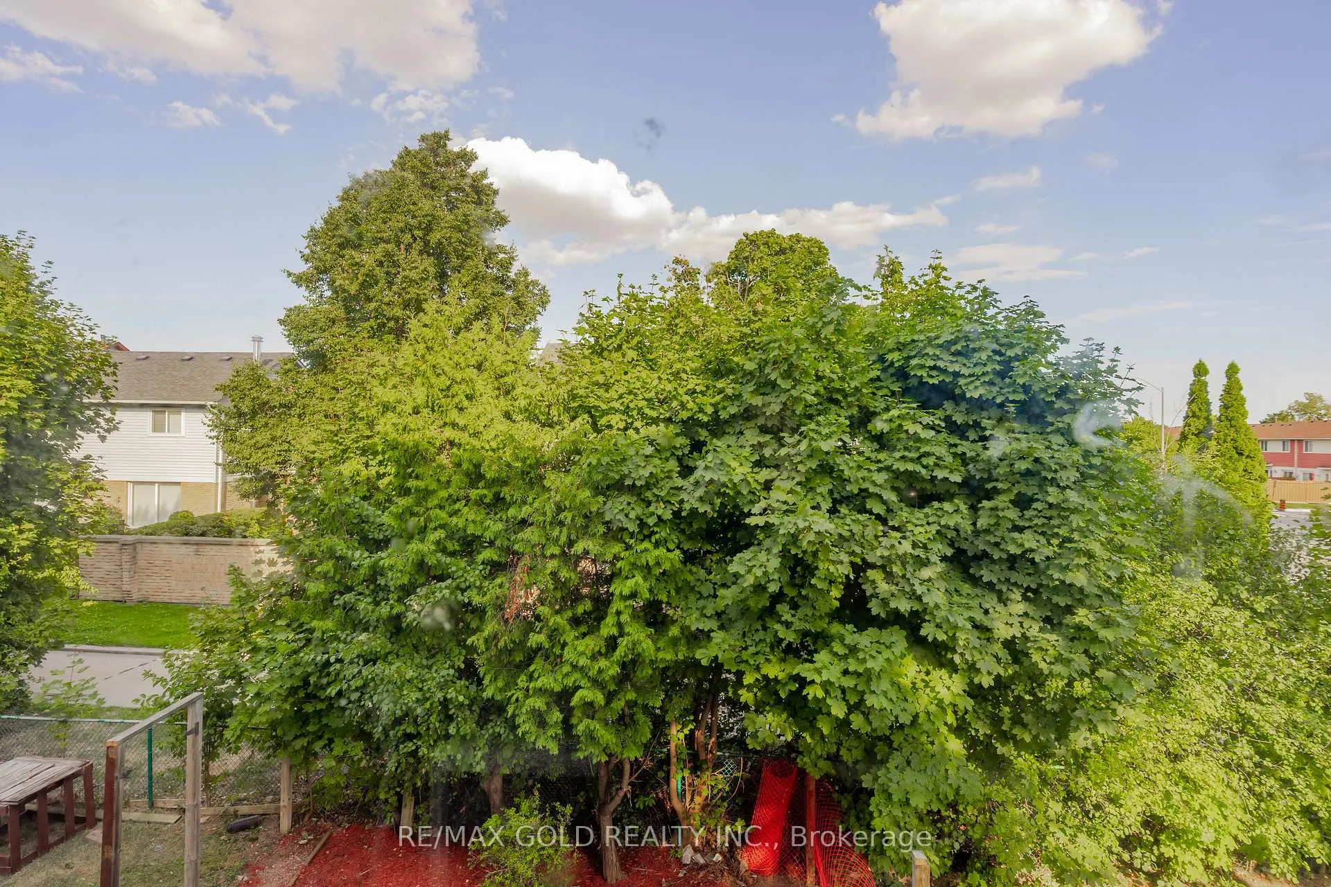 Photo 33 of 57 Guildford Crescent, Brampton, Central Park — HOMEH