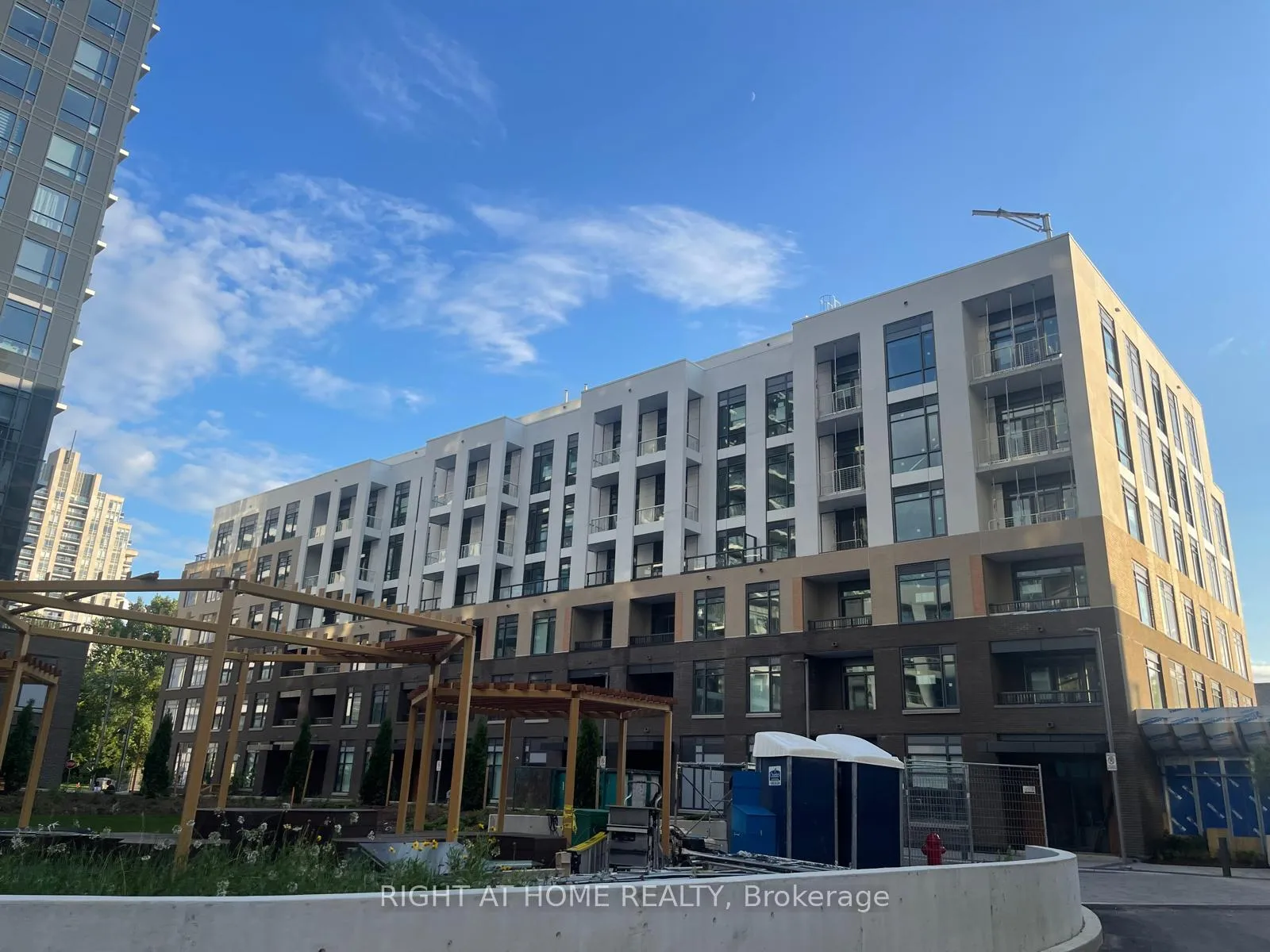 Front of Unit D-331, 8 Beverley Glen Boulevard