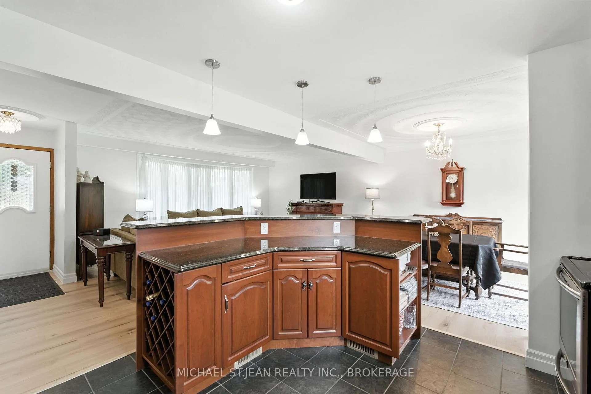Photo 11 of 20 Woodside Drive, Hamilton, Sherwood — HOMEH