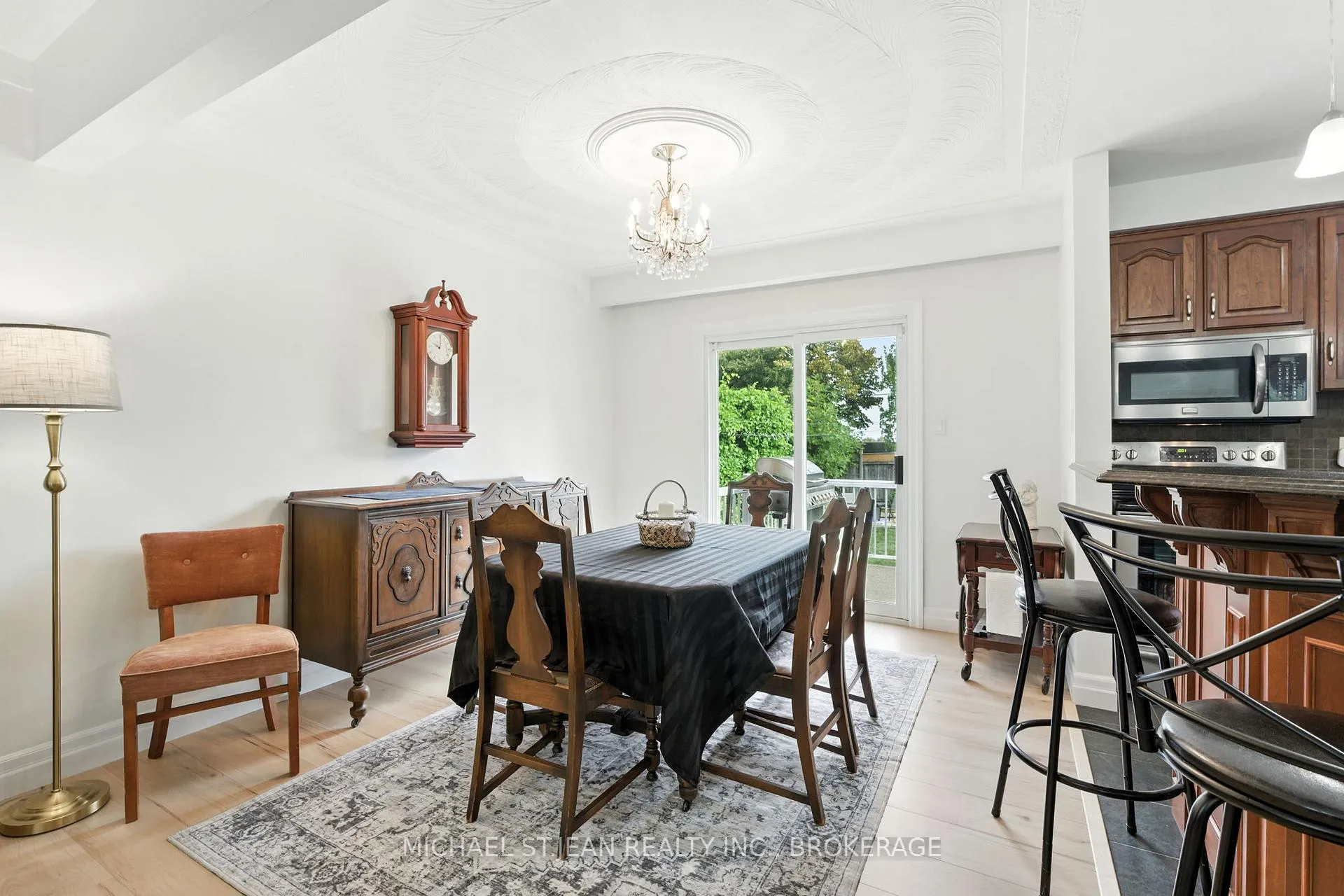 Photo 14 of 20 Woodside Drive, Hamilton, Sherwood — HOMEH