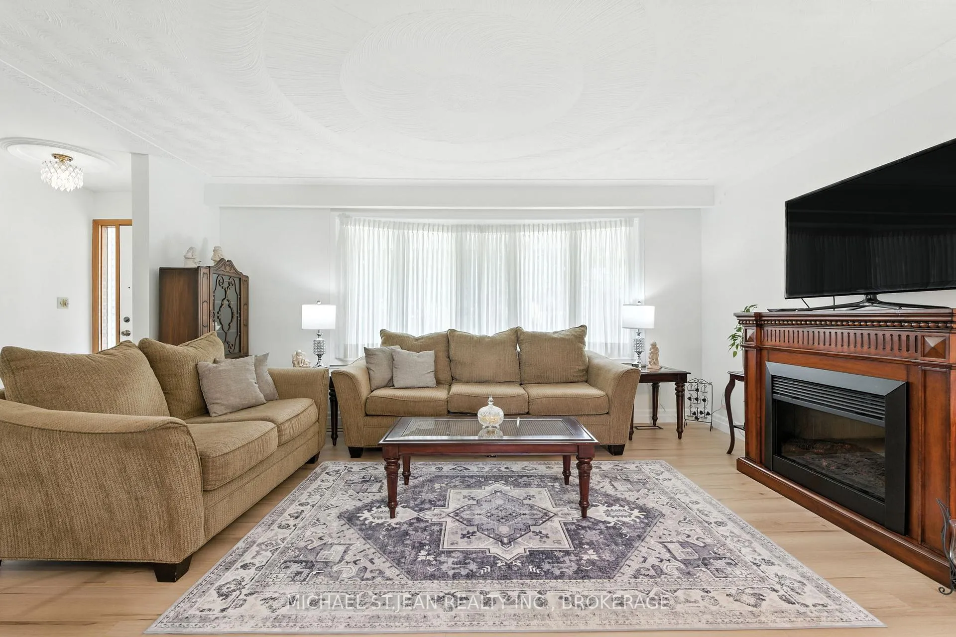 Photo 15 of 20 Woodside Drive, Hamilton, Sherwood — HOMEH