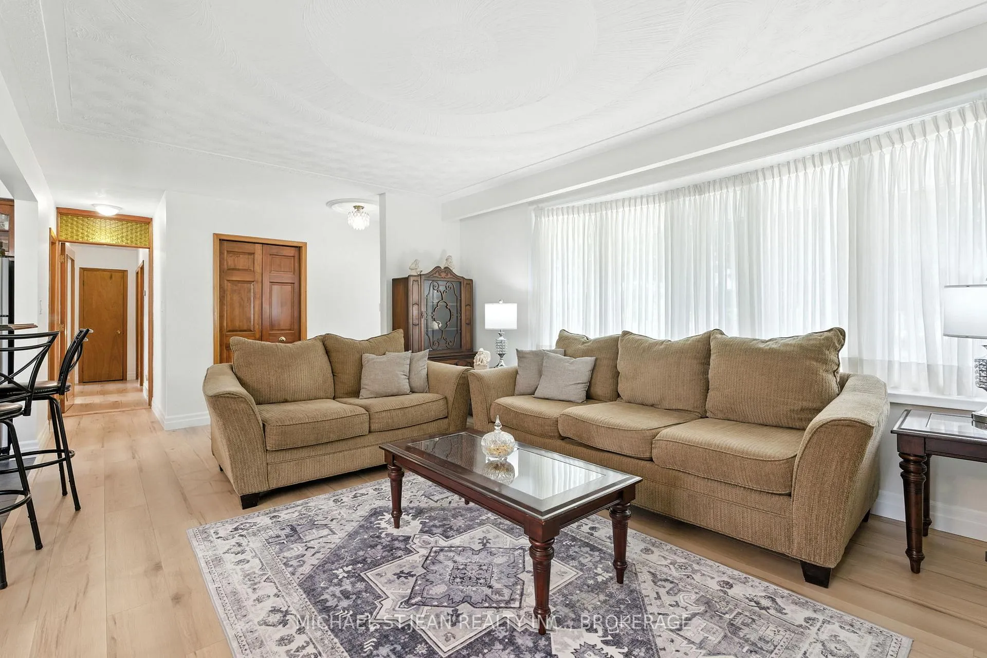 Photo 16 of 20 Woodside Drive, Hamilton, Sherwood — HOMEH
