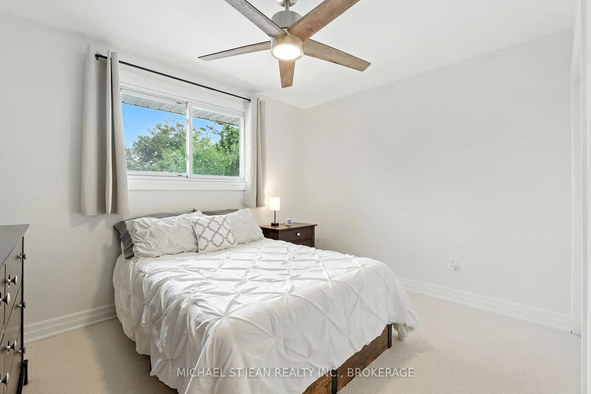Photo 22 of 20 Woodside Drive, Hamilton, Sherwood — HOMEH