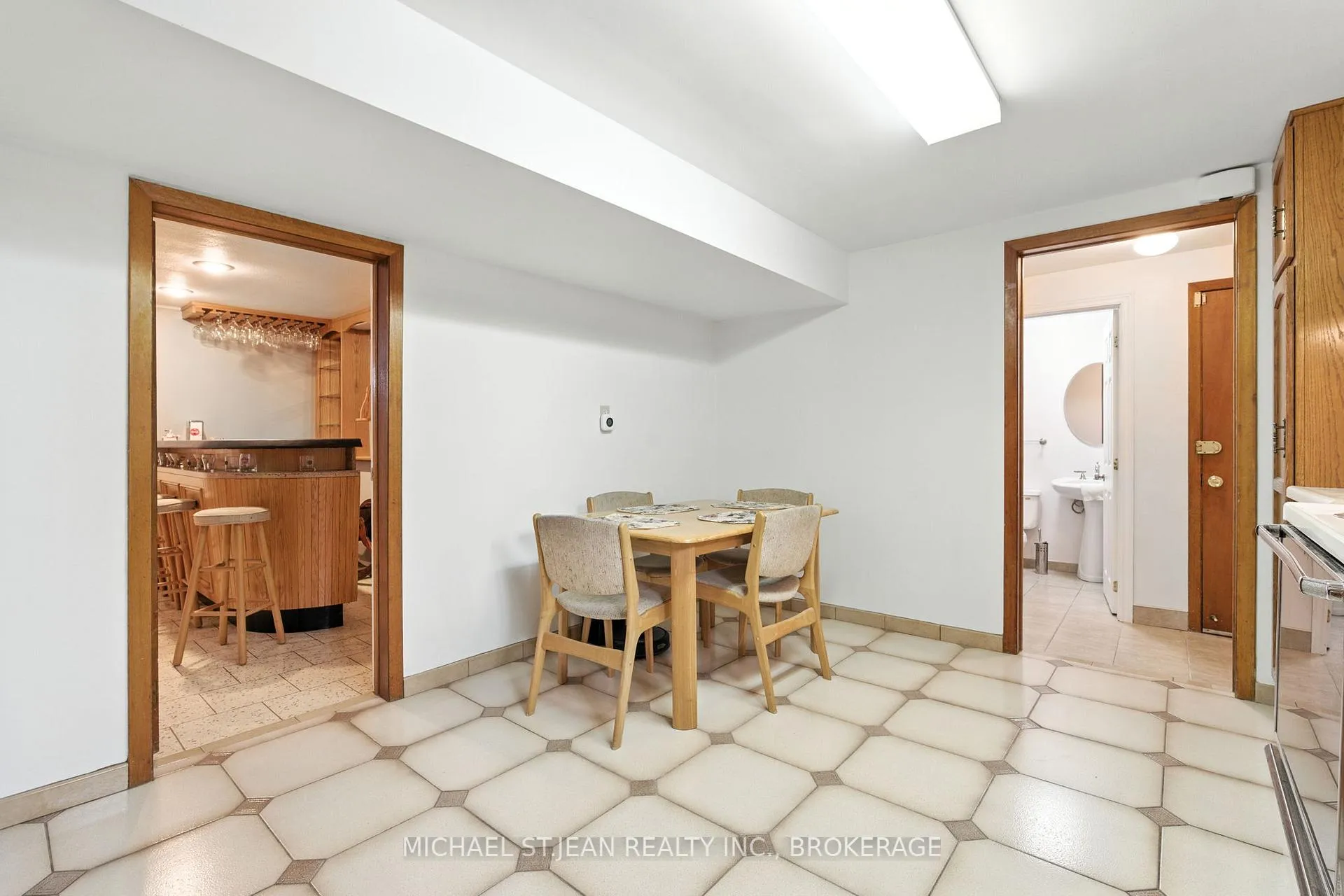 Photo 37 of 20 Woodside Drive, Hamilton, Sherwood — HOMEH