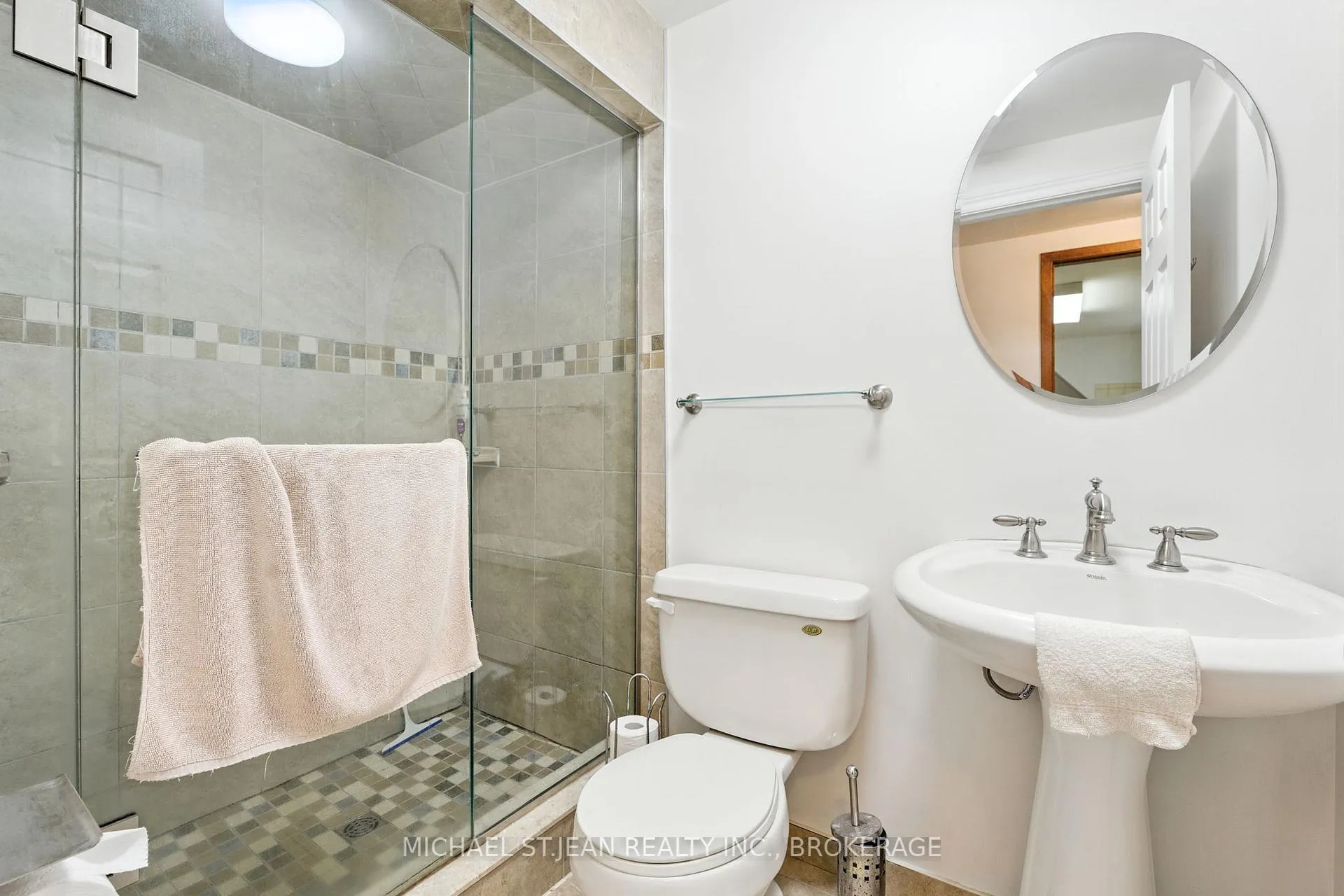 Photo 38 of 20 Woodside Drive, Hamilton, Sherwood — HOMEH