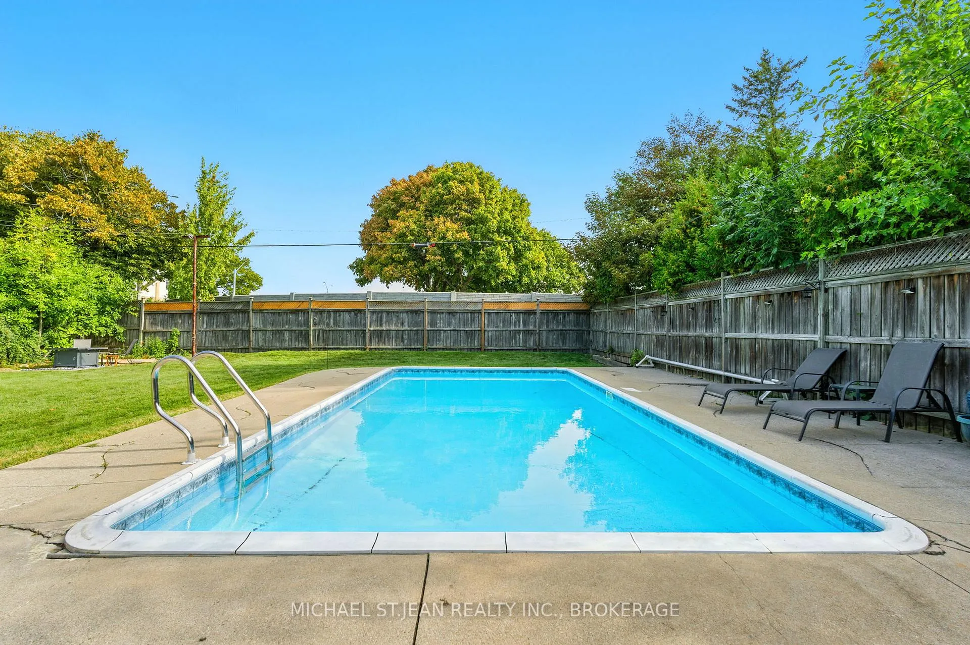 Photo 42 of 20 Woodside Drive, Hamilton, Sherwood — HOMEH