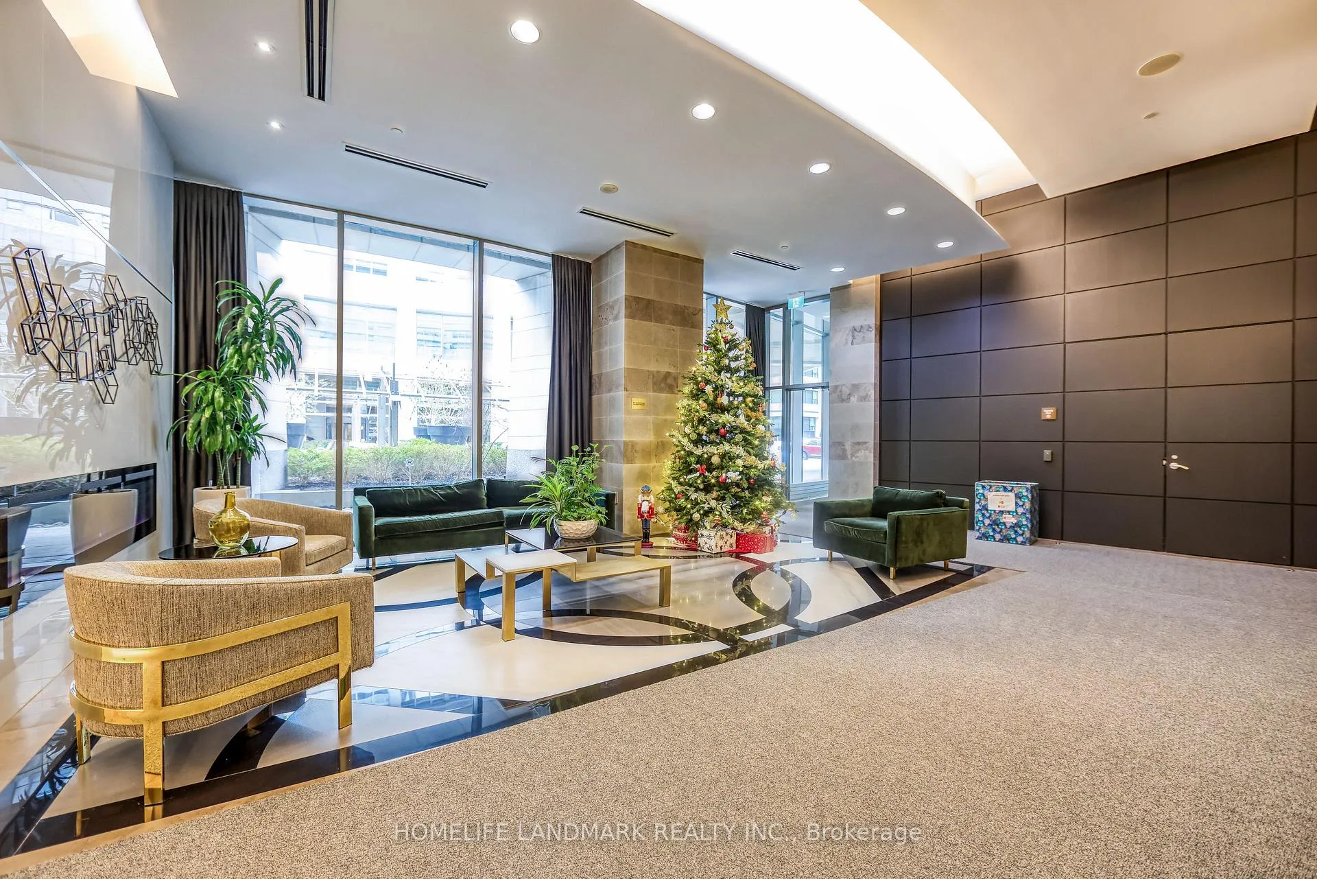 Front of Unit 2408, 2181 Yonge Street