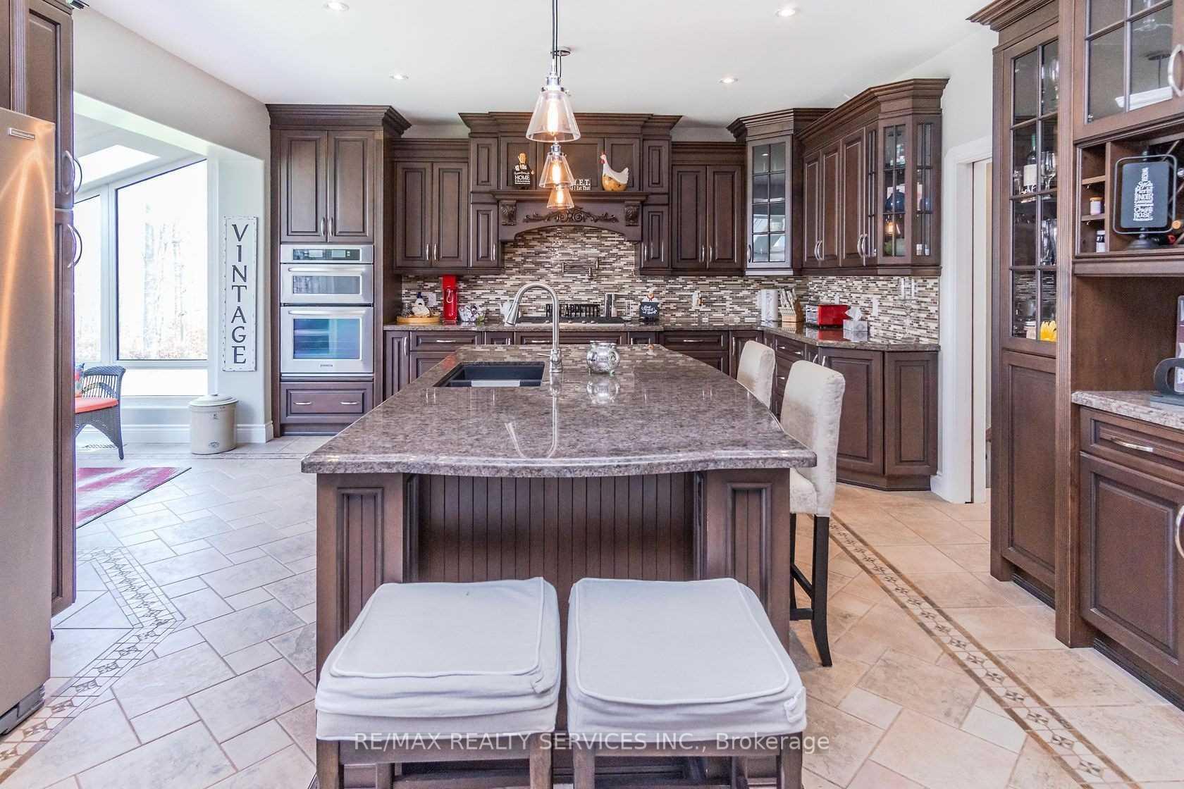 Photo 16 of 4032 Boston Mills Road, Caledon, Rural Caledon — HOMEH