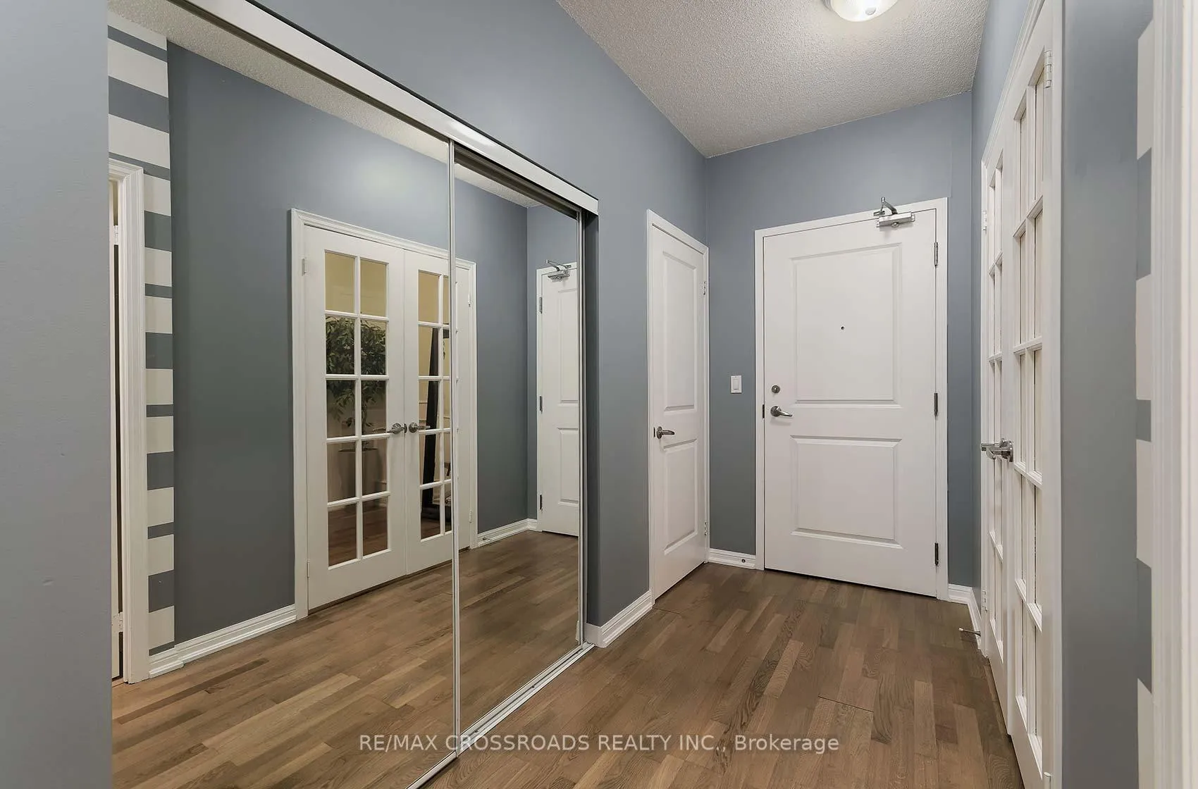 Photo 4 of Unit 510, 628 Fleet Street, Toronto, Niagara — HOMEH