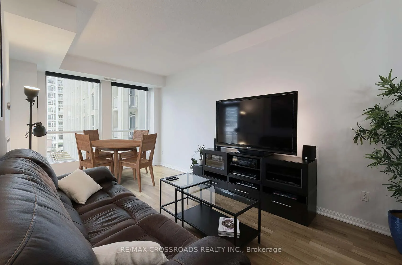 Photo 5 of Unit 510, 628 Fleet Street, Toronto, Niagara — HOMEH