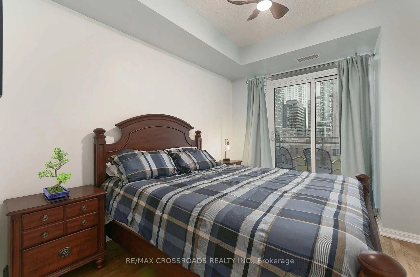 Photo 12 of Unit 510, 628 Fleet Street, Toronto, Niagara — HOMEH