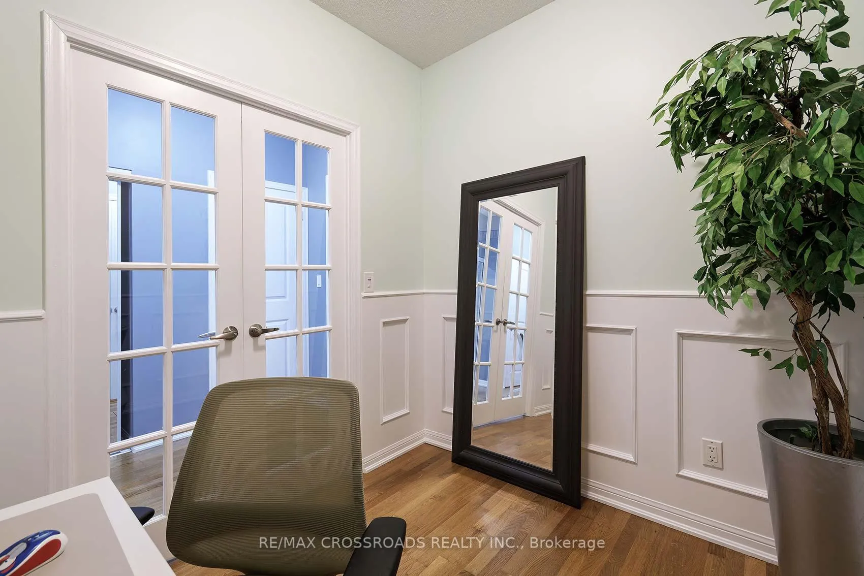 Photo 14 of Unit 510, 628 Fleet Street, Toronto, Niagara — HOMEH