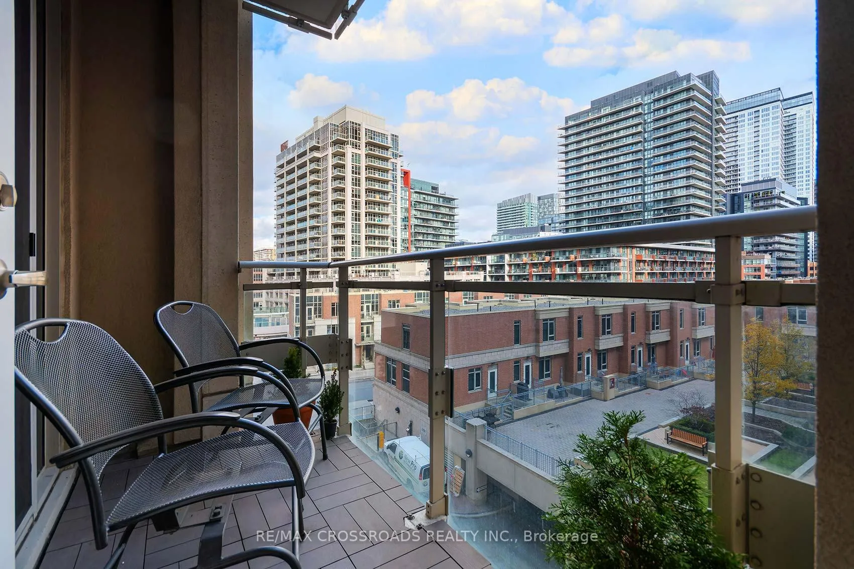 Photo 19 of Unit 510, 628 Fleet Street, Toronto, Niagara — HOMEH