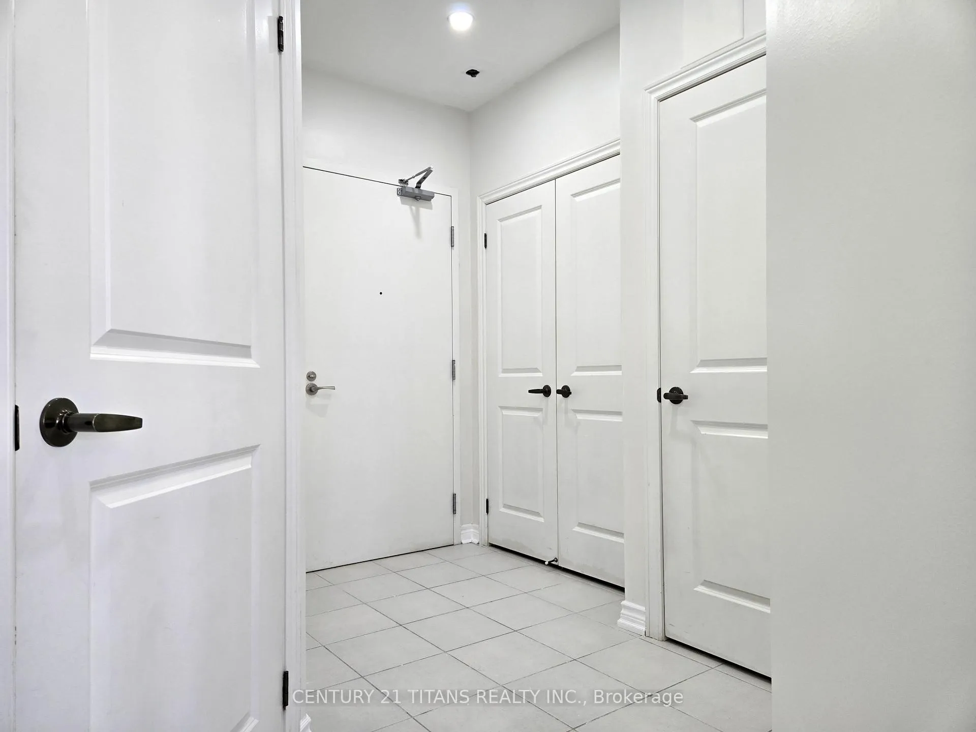 Photo 2 of Unit 220, 7325 Markham Road, Markham, Cedarwood — HOMEH