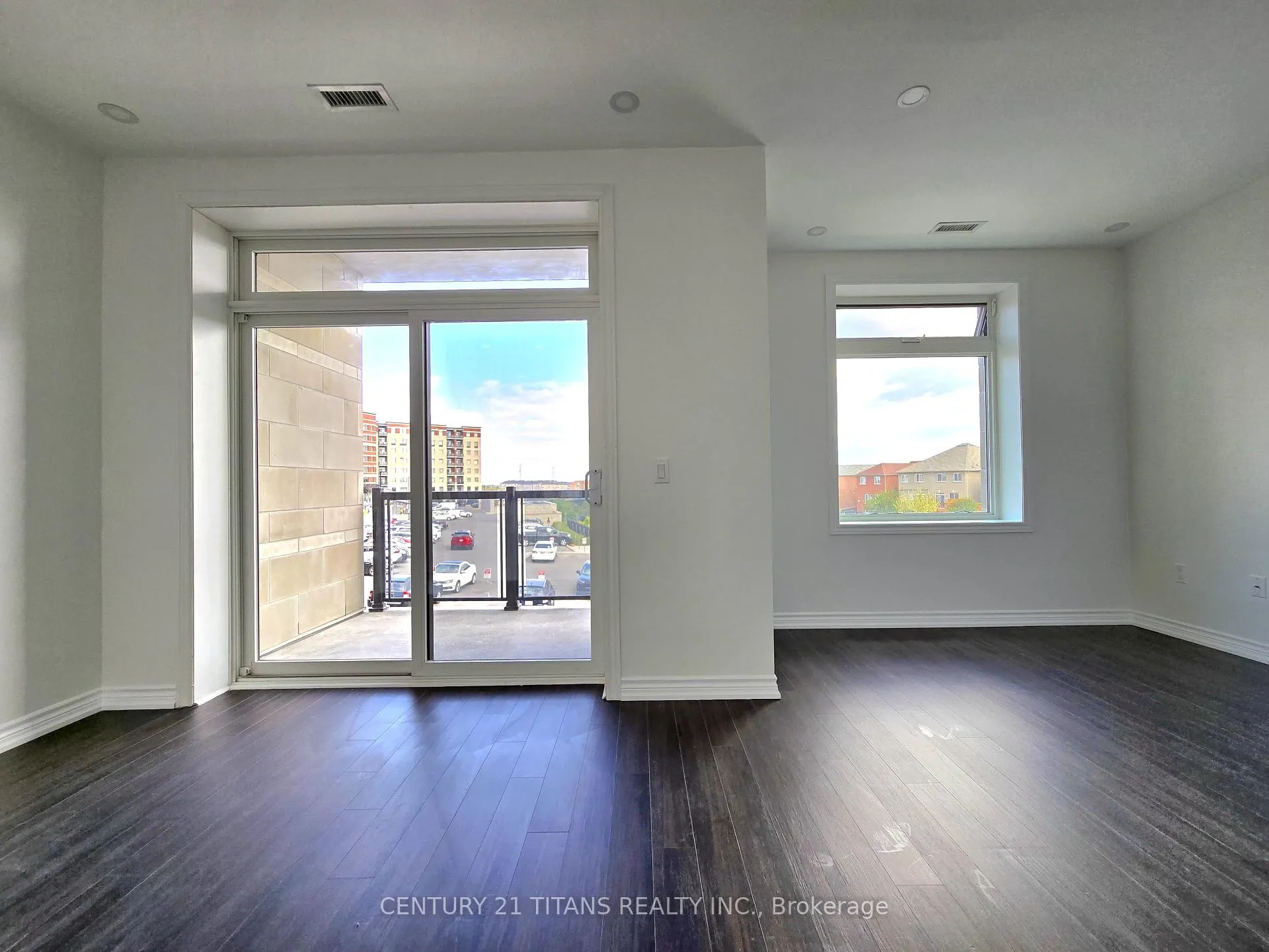 Photo 5 of Unit 220, 7325 Markham Road, Markham, Cedarwood — HOMEH