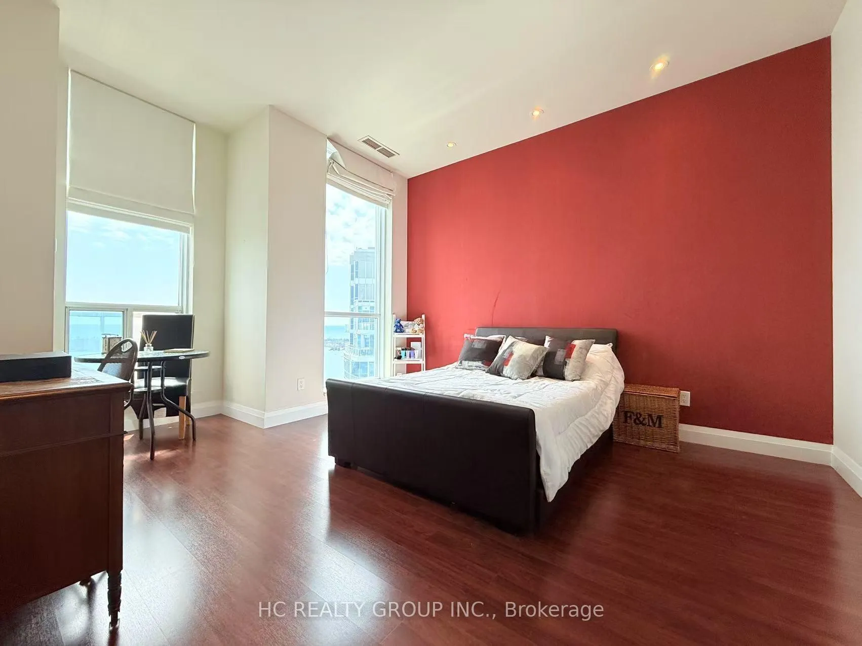 Photo 8 of Unit PH4, 8 York Street, Toronto, Waterfront Communities — HOMEH