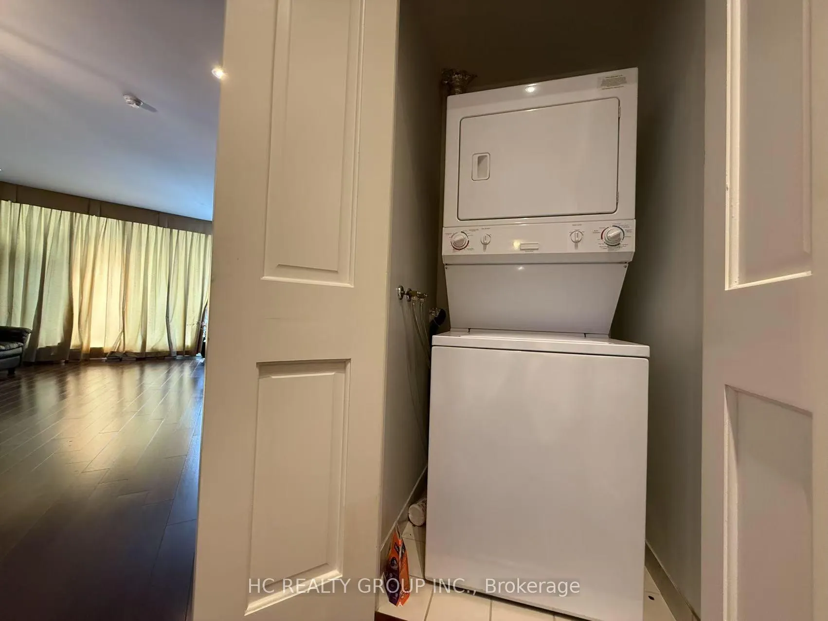 Photo 12 of Unit PH4, 8 York Street, Toronto, Waterfront Communities — HOMEH