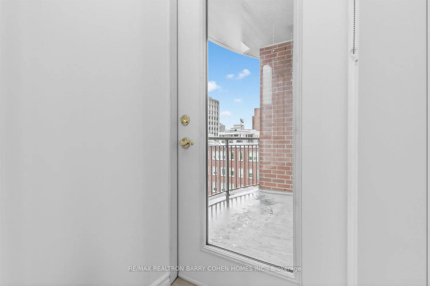 Photo 8 of Unit 501, 55 Delisle Avenue, Toronto, Yonge-St. Clair — HOMEH