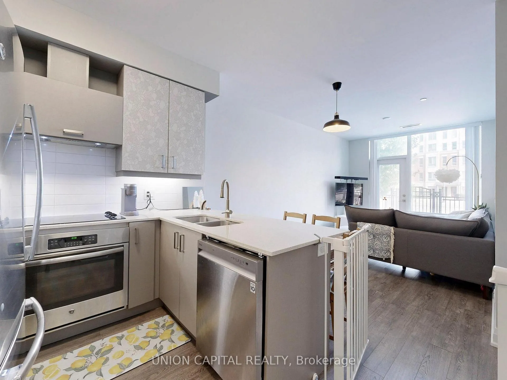 Photo 4 of Unit 109, 28 Uptown Drive, Markham, Unionville — HOMEH