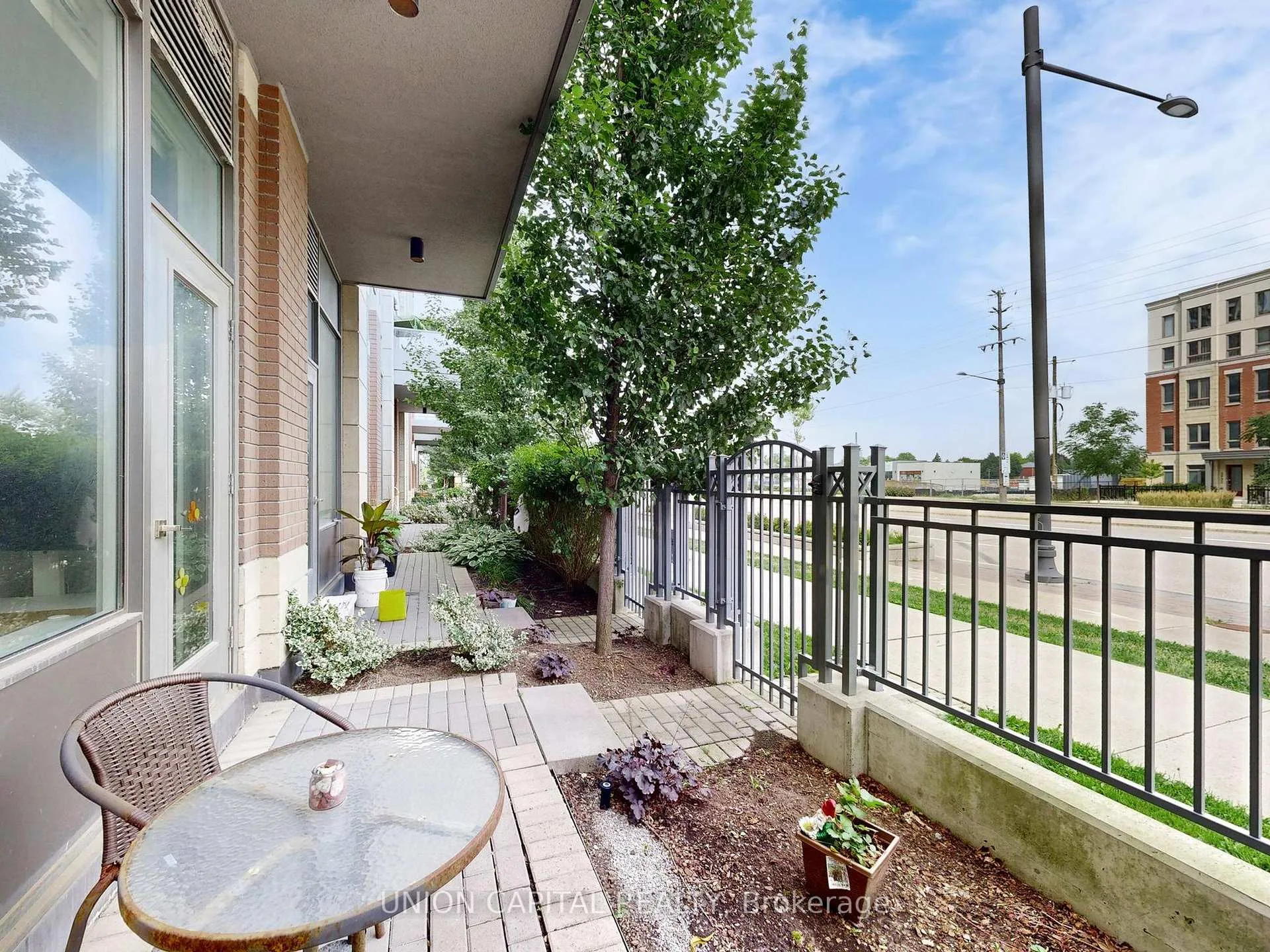Photo 15 of Unit 109, 28 Uptown Drive, Markham, Unionville — HOMEH
