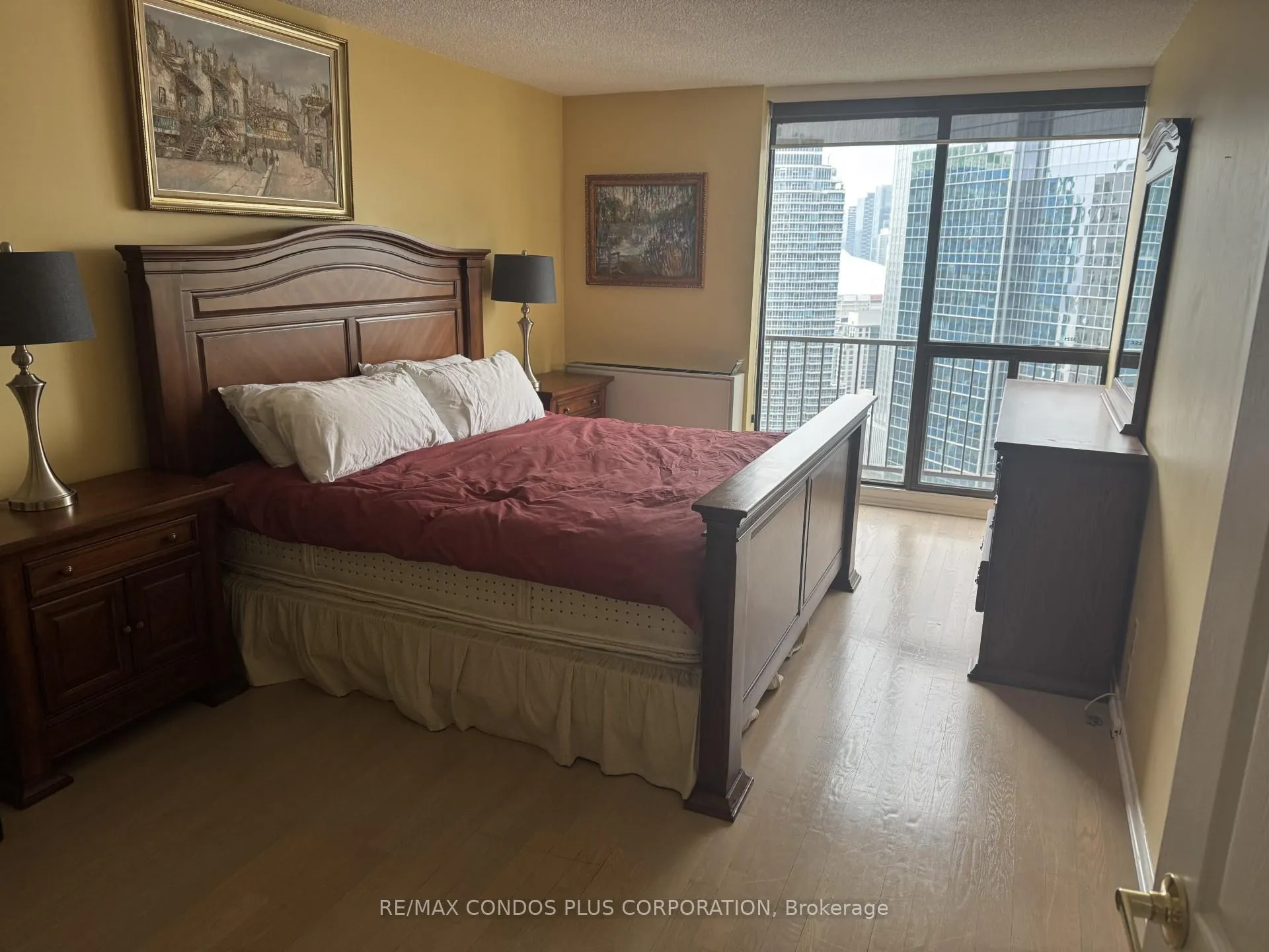 Photo 4 of Unit 3221, 33 Harbour Square, Toronto, Waterfront Communities — HOMEH