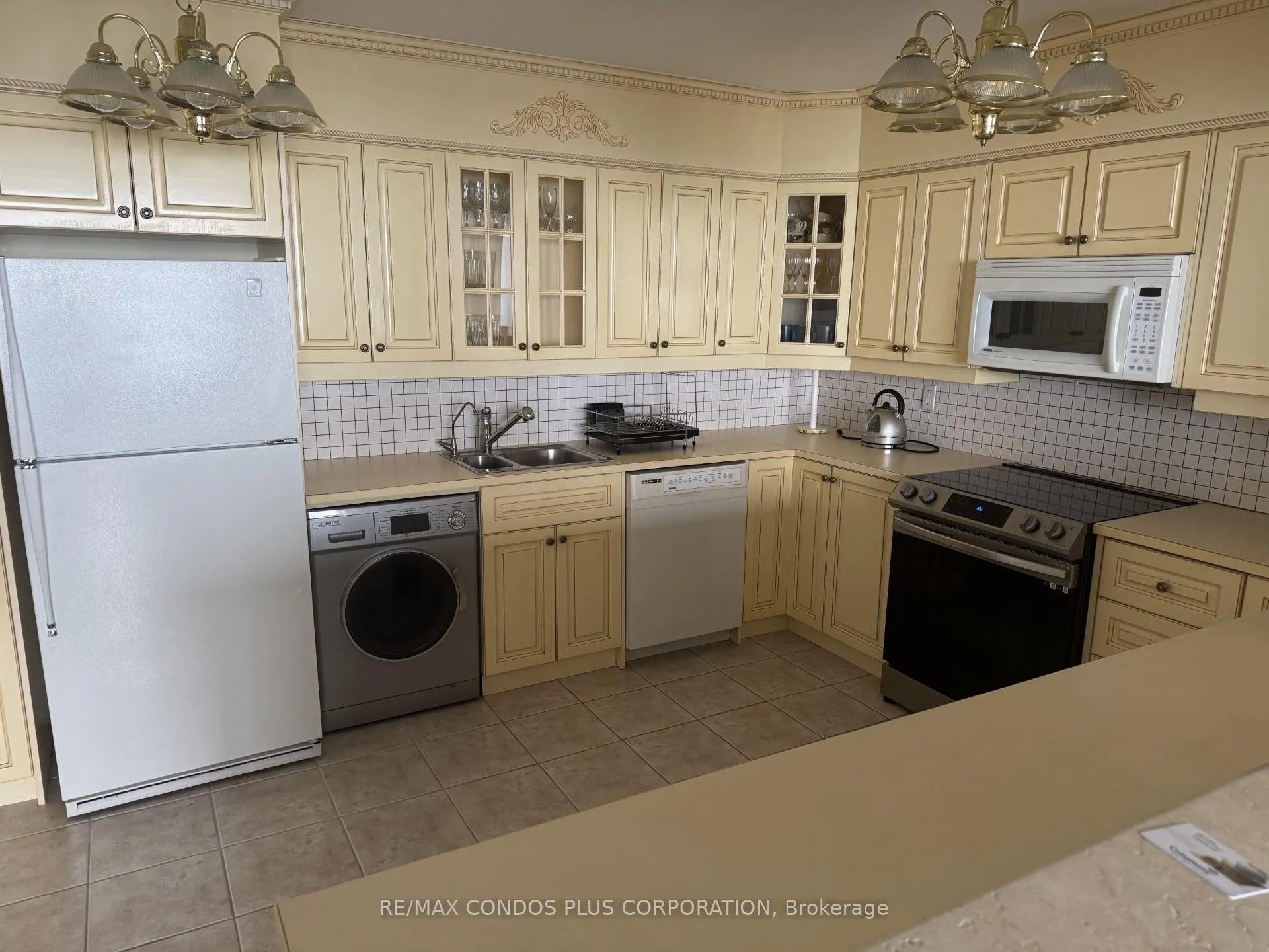 Photo 8 of Unit 3221, 33 Harbour Square, Toronto, Waterfront Communities — HOMEH