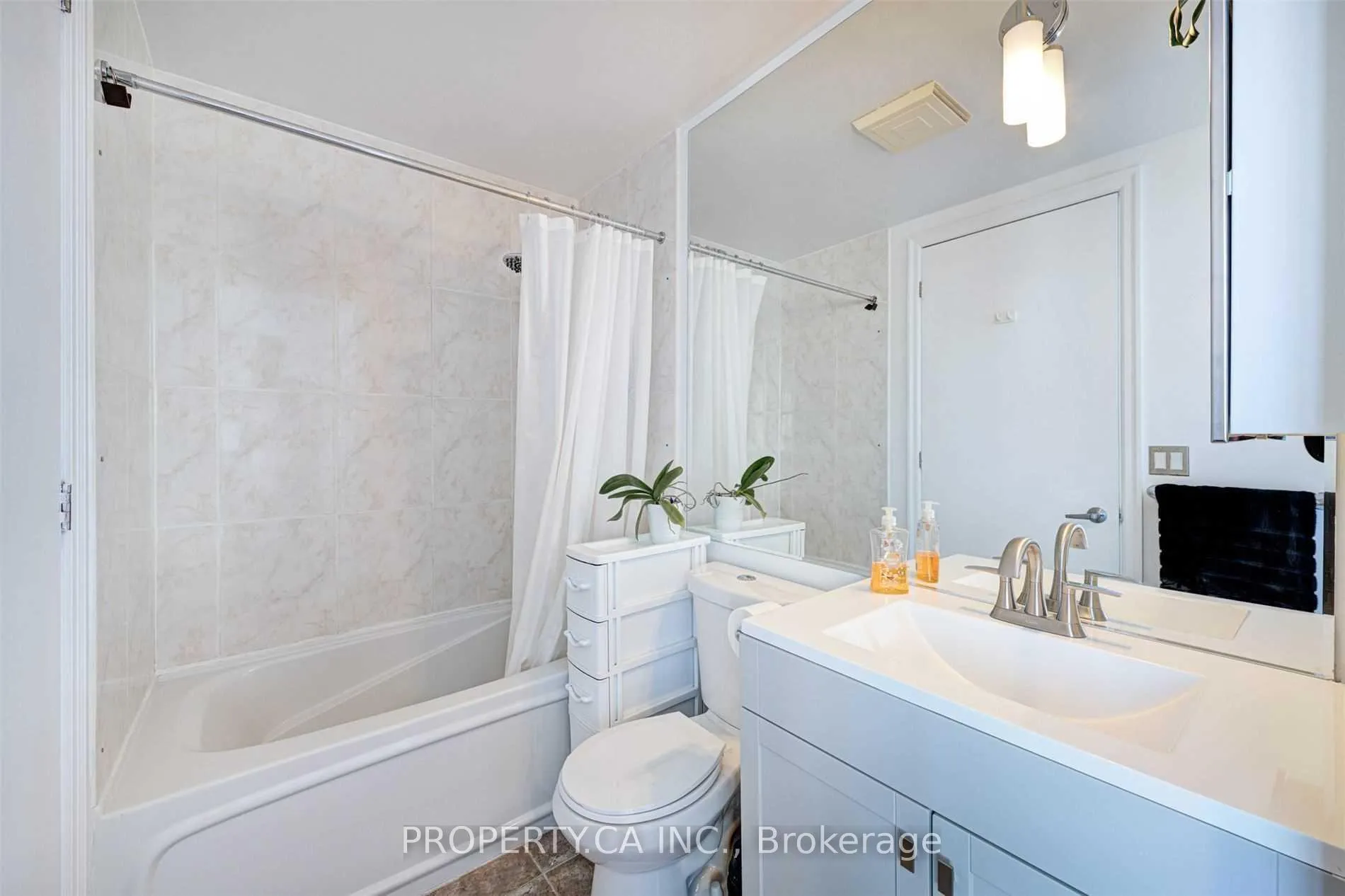 Photo 15 of Unit LPH01, 797 Don Mills Road, Toronto, Flemingdon Park — HOMEH