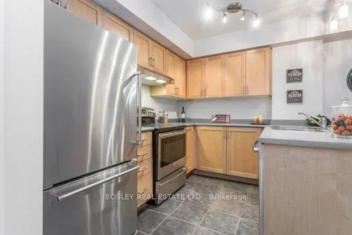 Photo 13 of Unit 302, 3 Shank Street, Toronto, Niagara — HOMEH