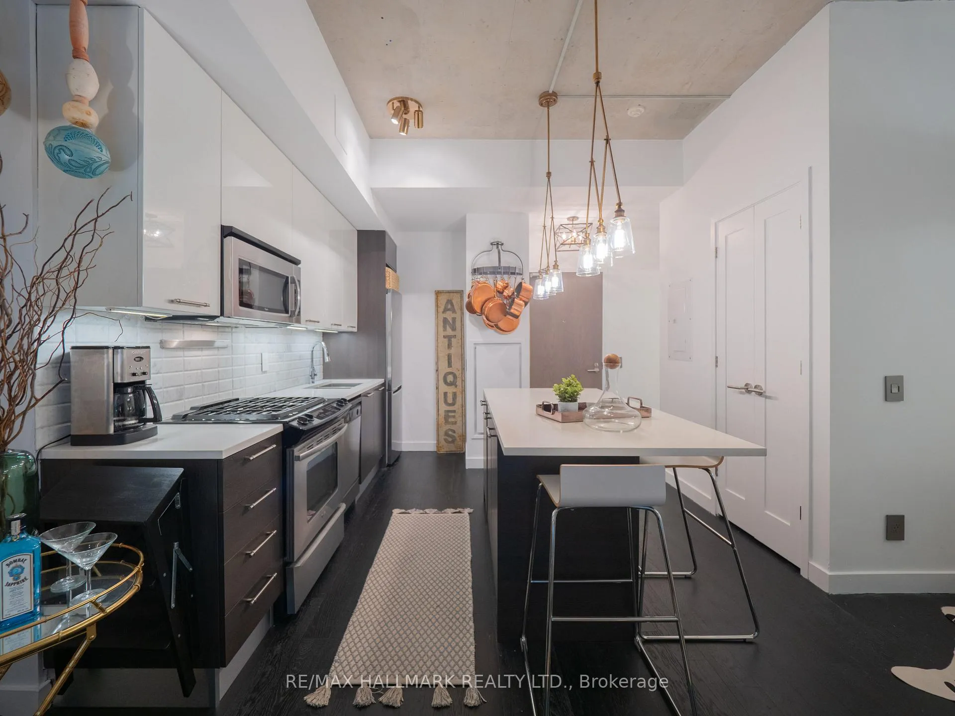 Photo 5 of Unit 526, 90 Broadview Avenue, Toronto, South Riverdale — HOMEH