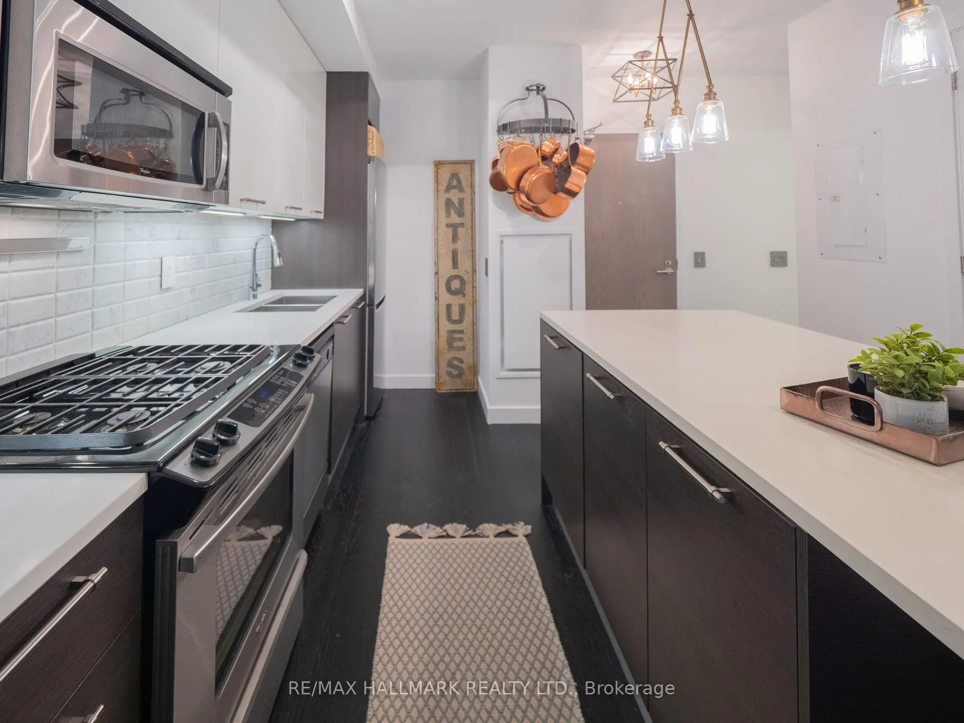 Photo 6 of Unit 526, 90 Broadview Avenue, Toronto, South Riverdale — HOMEH