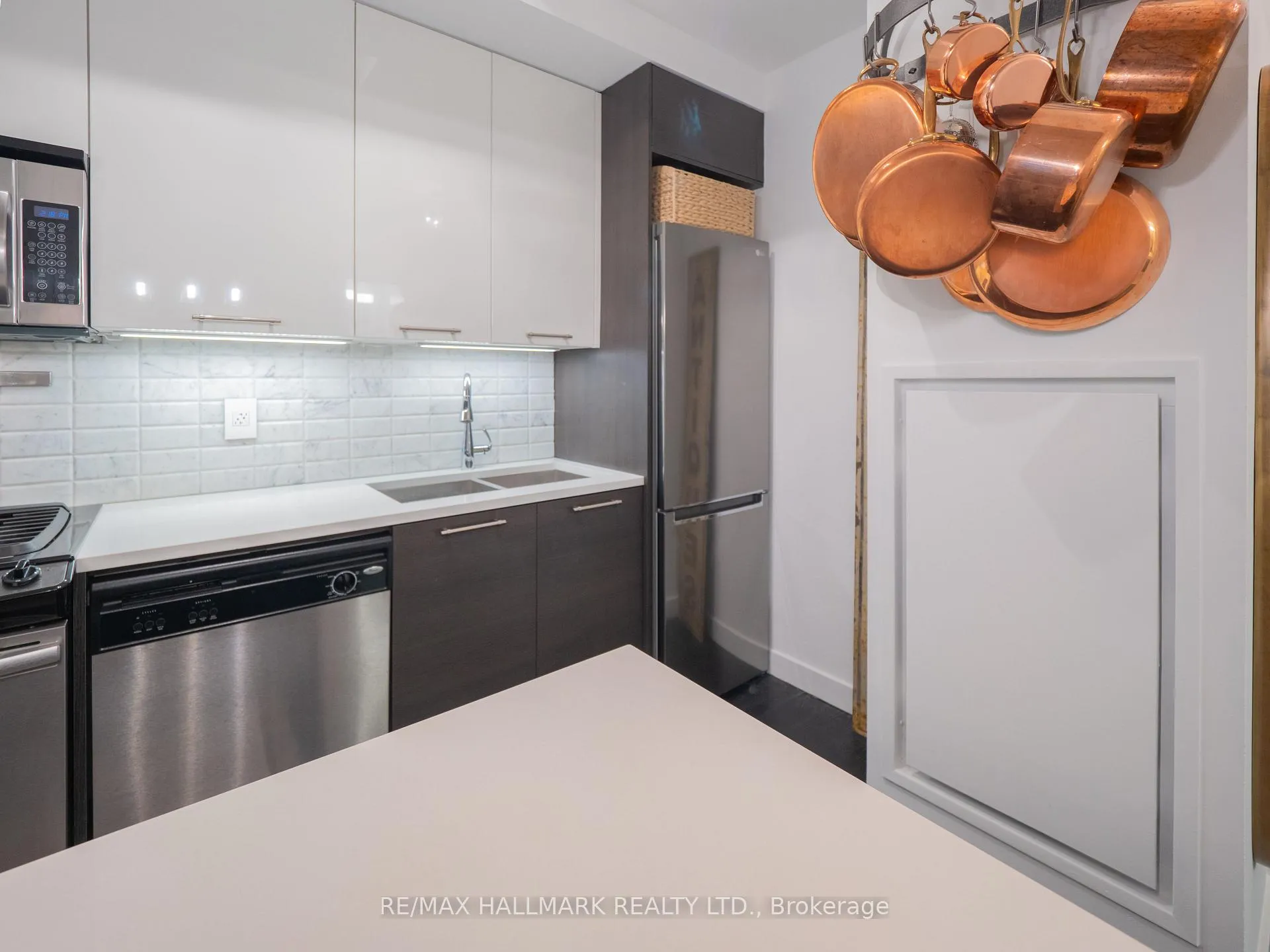 Photo 7 of Unit 526, 90 Broadview Avenue, Toronto, South Riverdale — HOMEH
