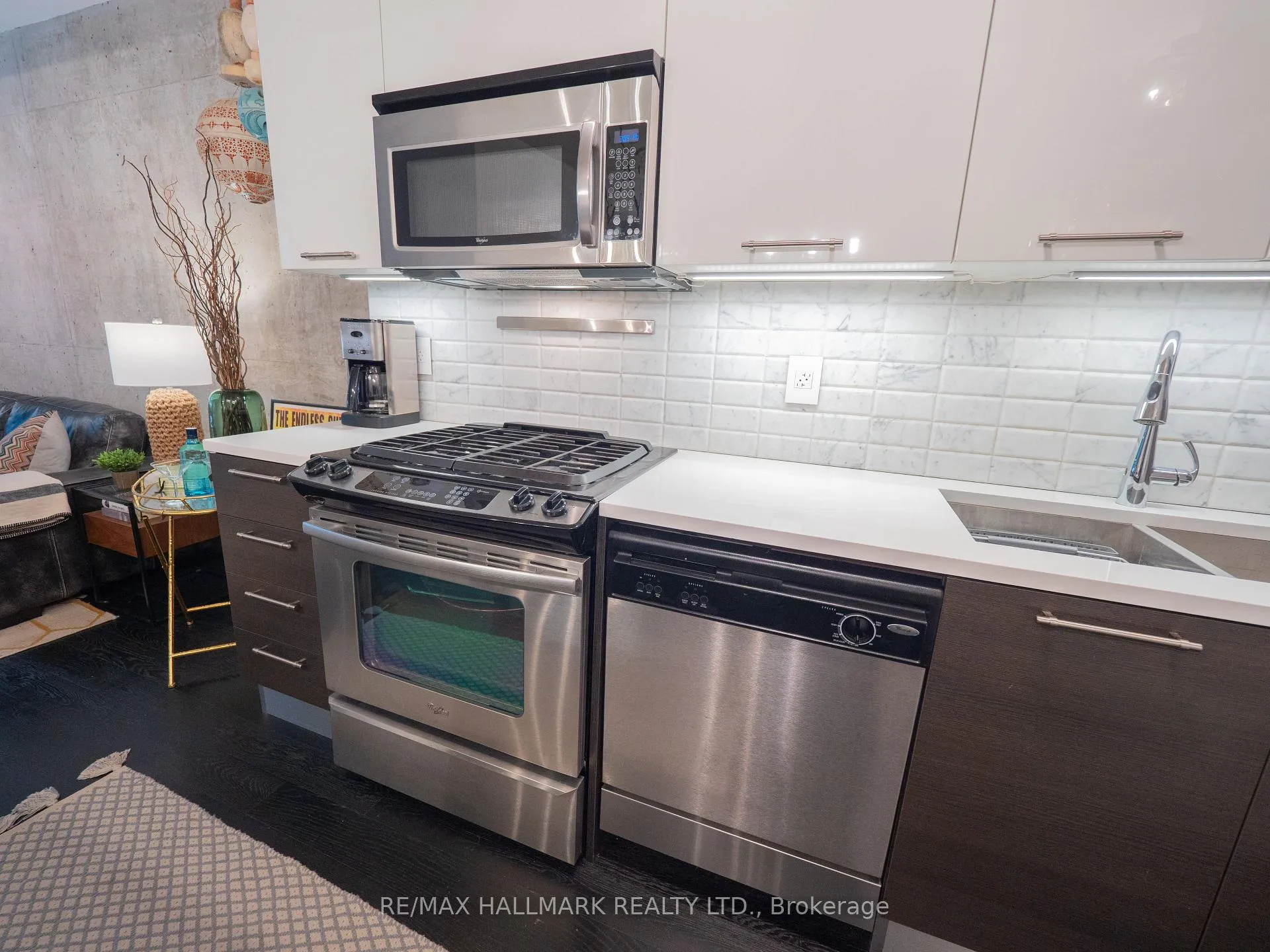 Photo 8 of Unit 526, 90 Broadview Avenue, Toronto, South Riverdale — HOMEH