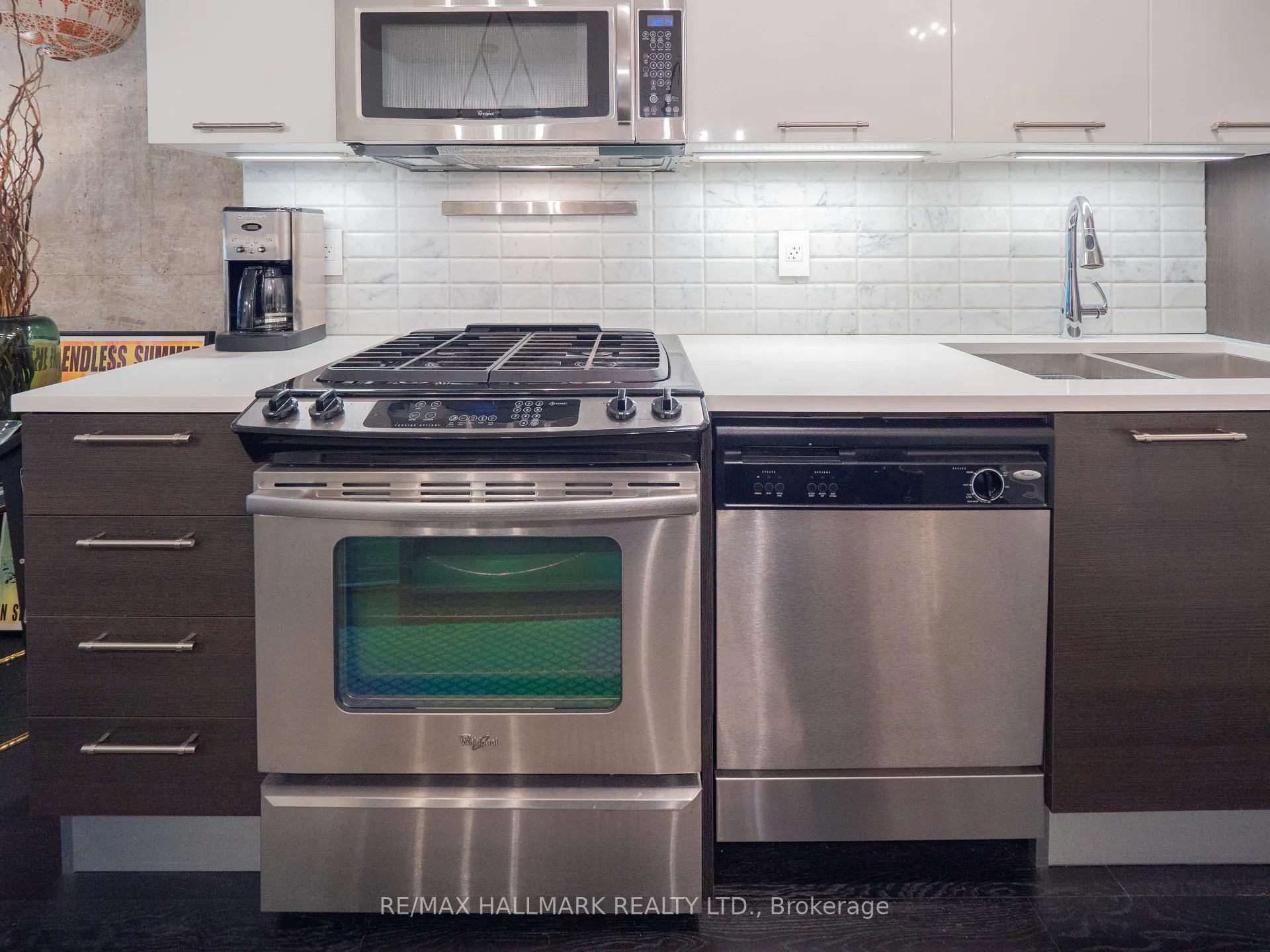 Photo 9 of Unit 526, 90 Broadview Avenue, Toronto, South Riverdale — HOMEH