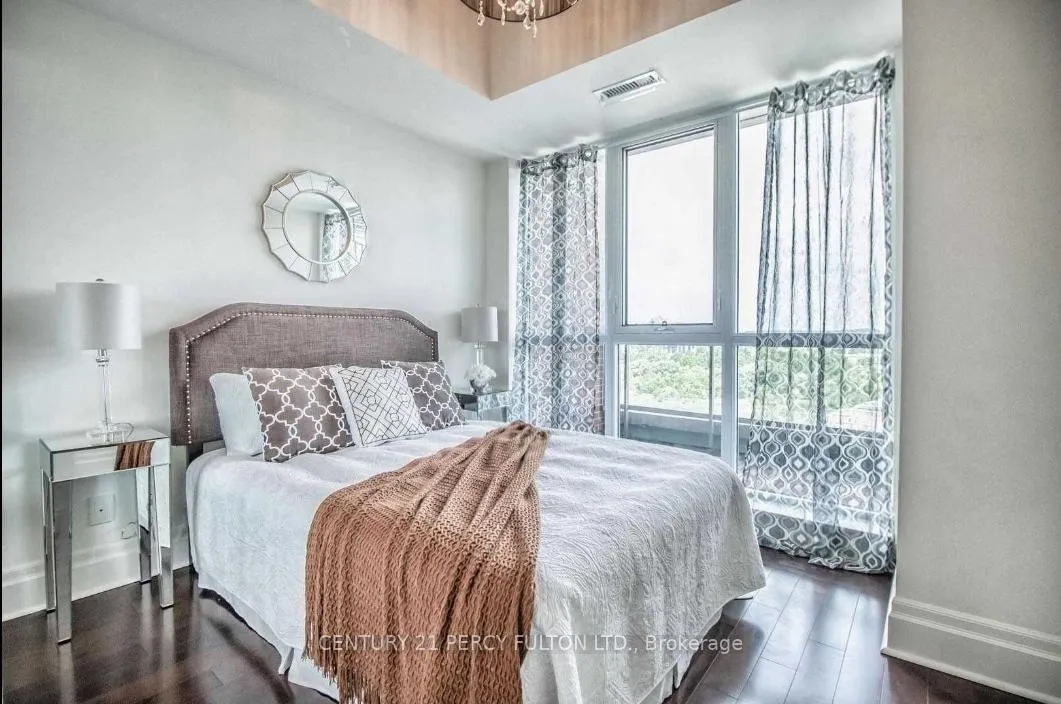 Photo 5 of Unit 908, 1 Upper Duke Crescent, Markham, Unionville — HOMEH