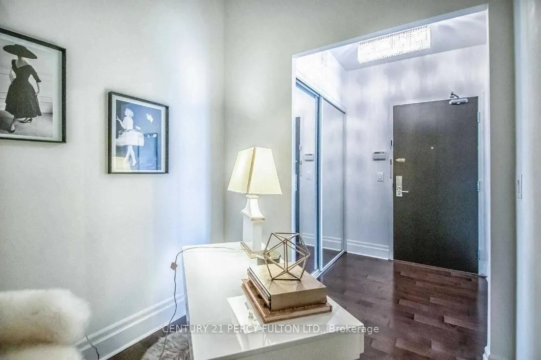 Photo 7 of Unit 908, 1 Upper Duke Crescent, Markham, Unionville — HOMEH