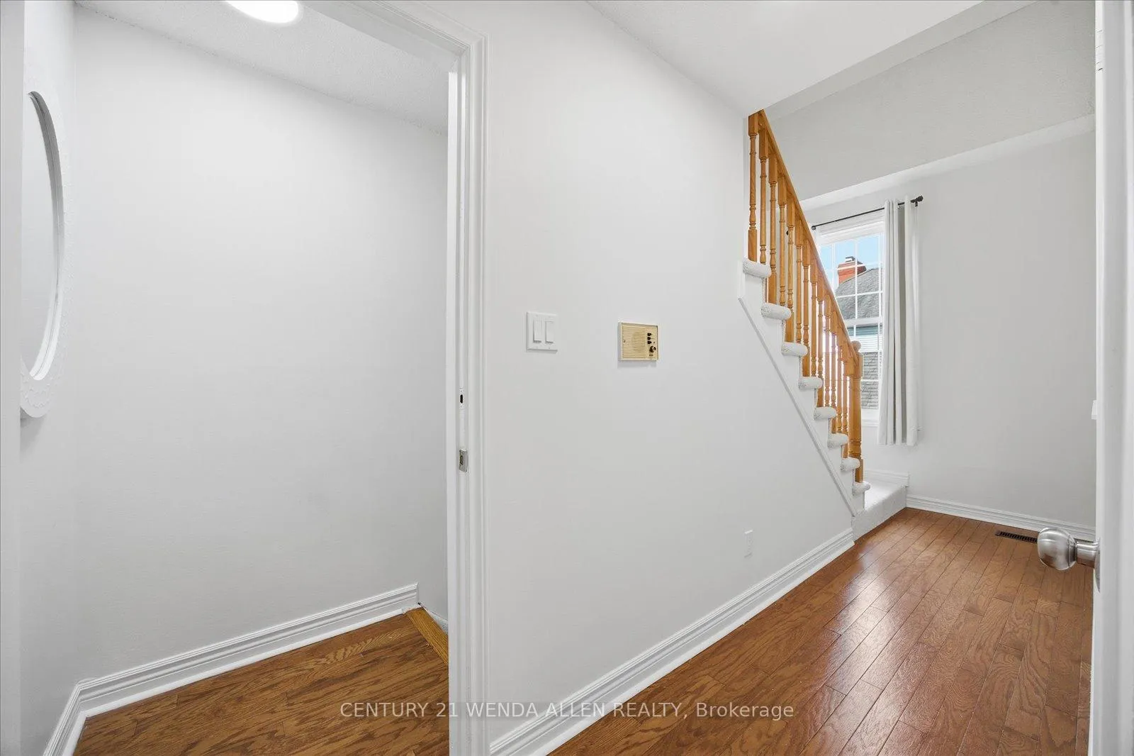 Photo 6 of Unit D16, 1663 Nash Road, Clarington, Courtice — HOMEH