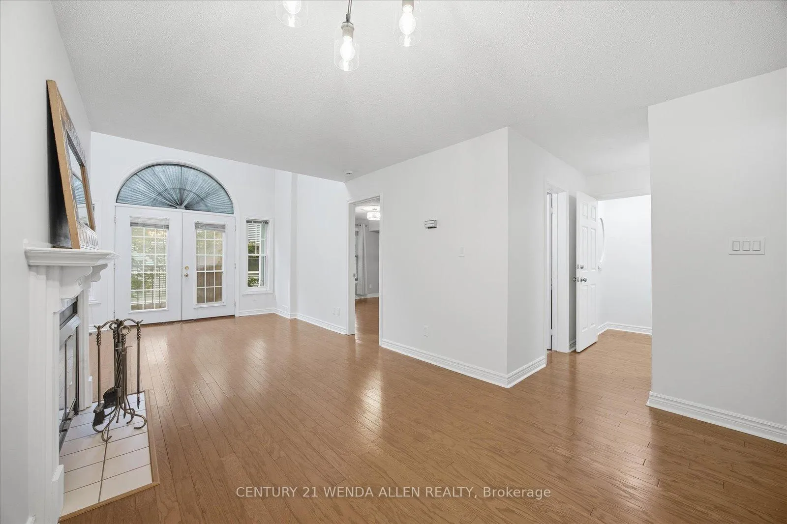 Photo 7 of Unit D16, 1663 Nash Road, Clarington, Courtice — HOMEH
