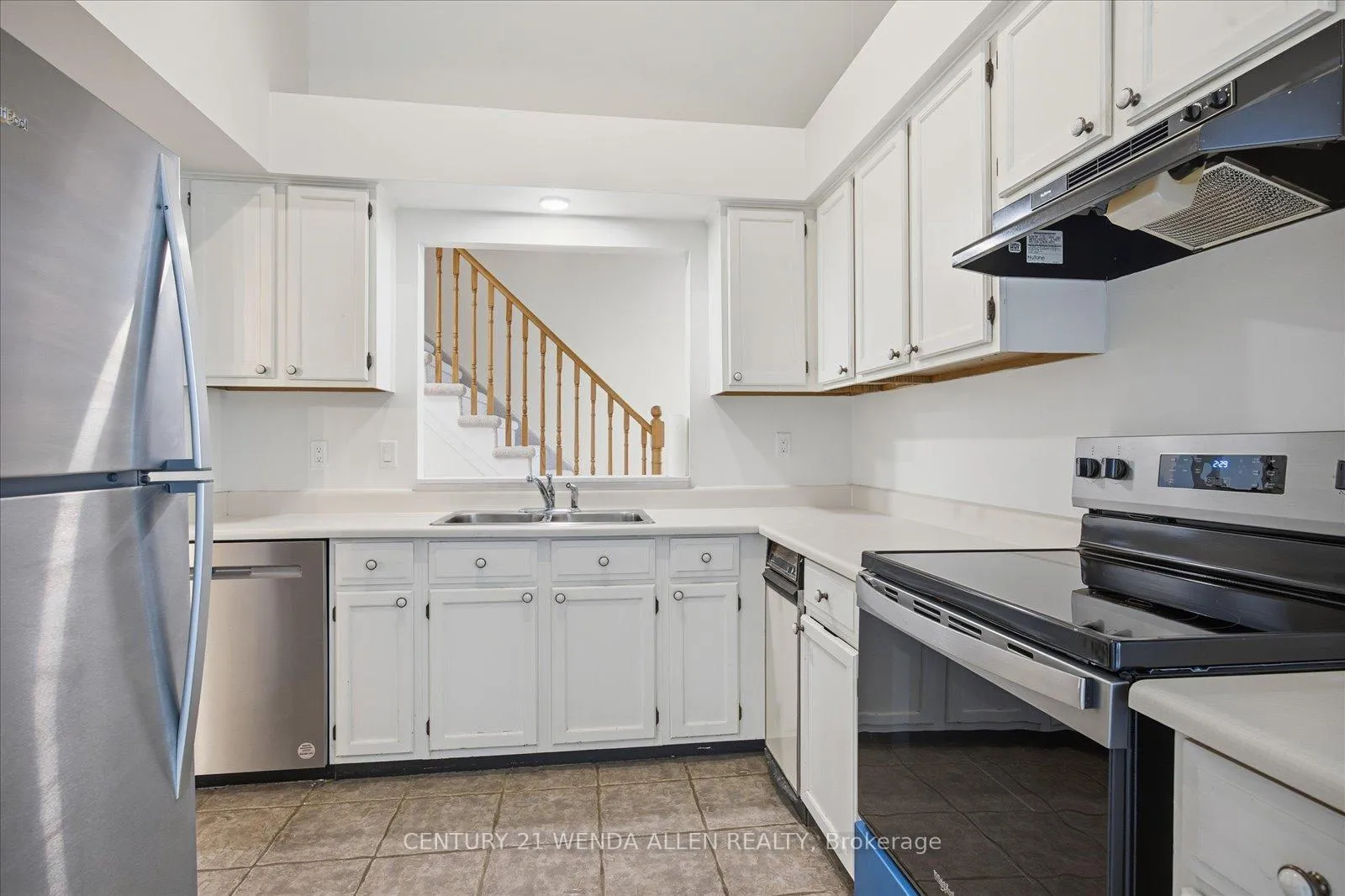 Photo 9 of Unit D16, 1663 Nash Road, Clarington, Courtice — HOMEH