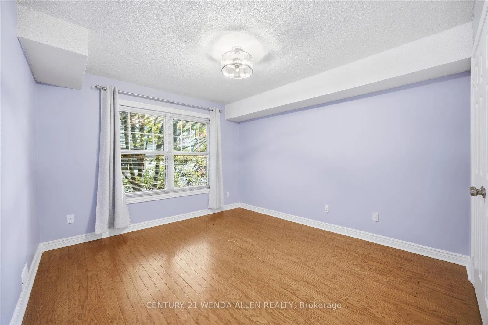 Photo 13 of Unit D16, 1663 Nash Road, Clarington, Courtice — HOMEH