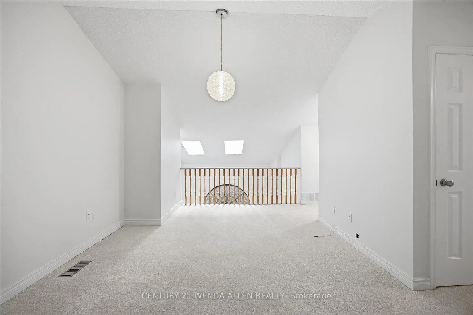 Photo 21 of Unit D16, 1663 Nash Road, Clarington, Courtice — HOMEH