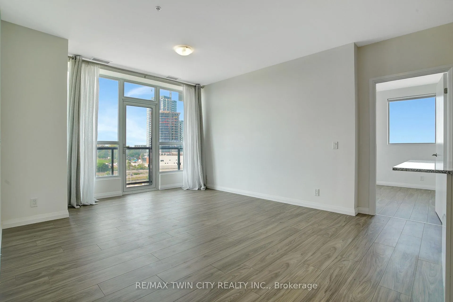 Photo 14 of Unit 1009, 104 Garment Street, Kitchener, City Commercial Core — HOMEH